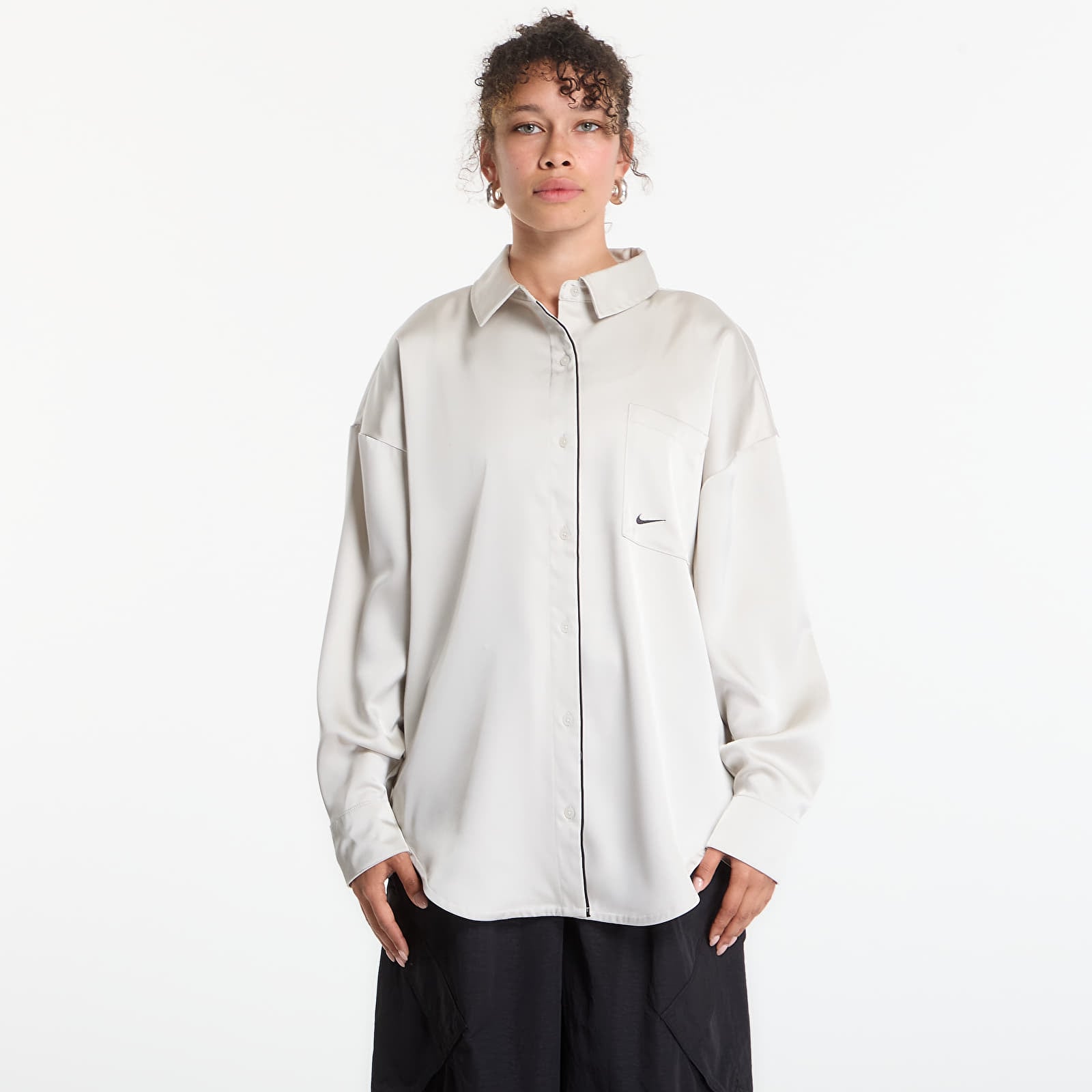 Ženske majice Nike Sportswear Women's Oversized Satin Long-Sleeve Top Light Bone/ Black