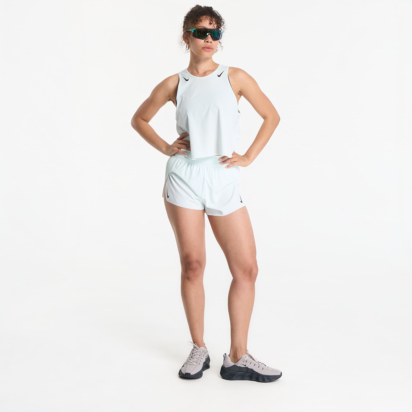 Dámská tílka Nike AeroSwift Women's Dri-FIT ADV Cropped Running Tank Top Barely Green/ Black
