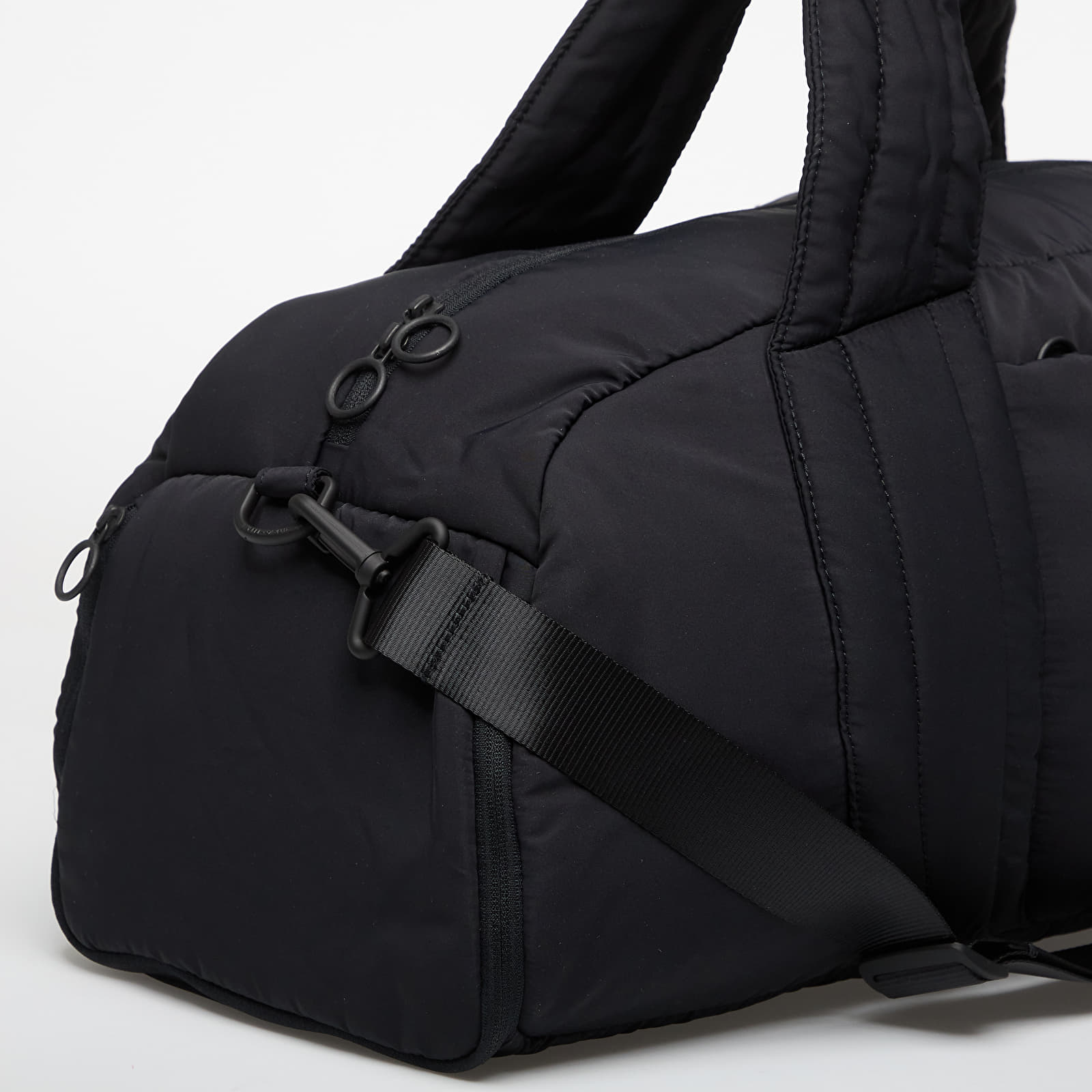 Daiktų krepšys Under Armour Studio Soft Duffle Black