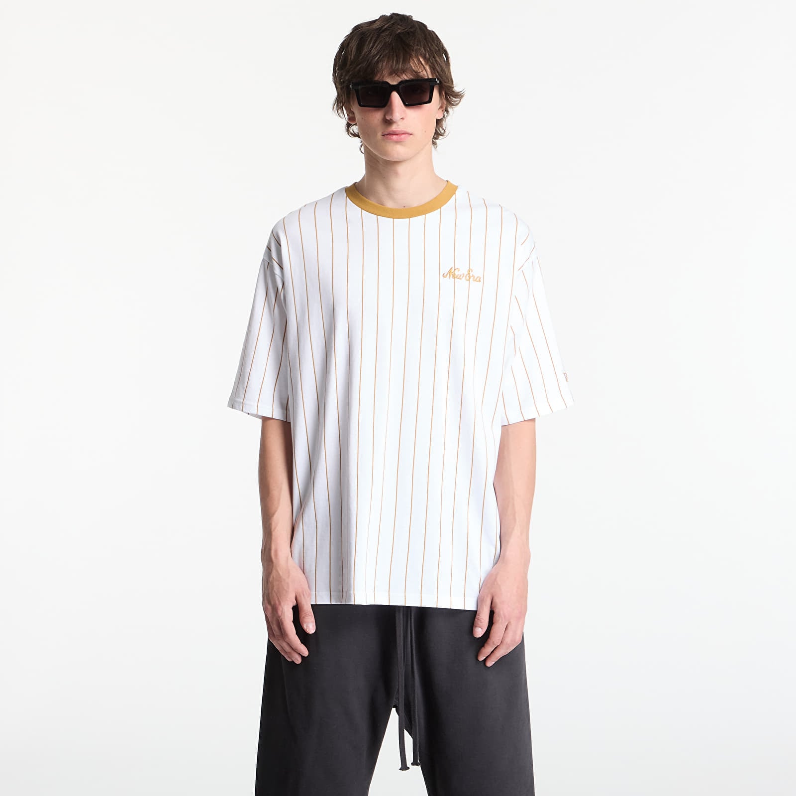 Muške majice kratkih rukava New Era Pinstripe OS Tee UNISEX Optic White/ DOC