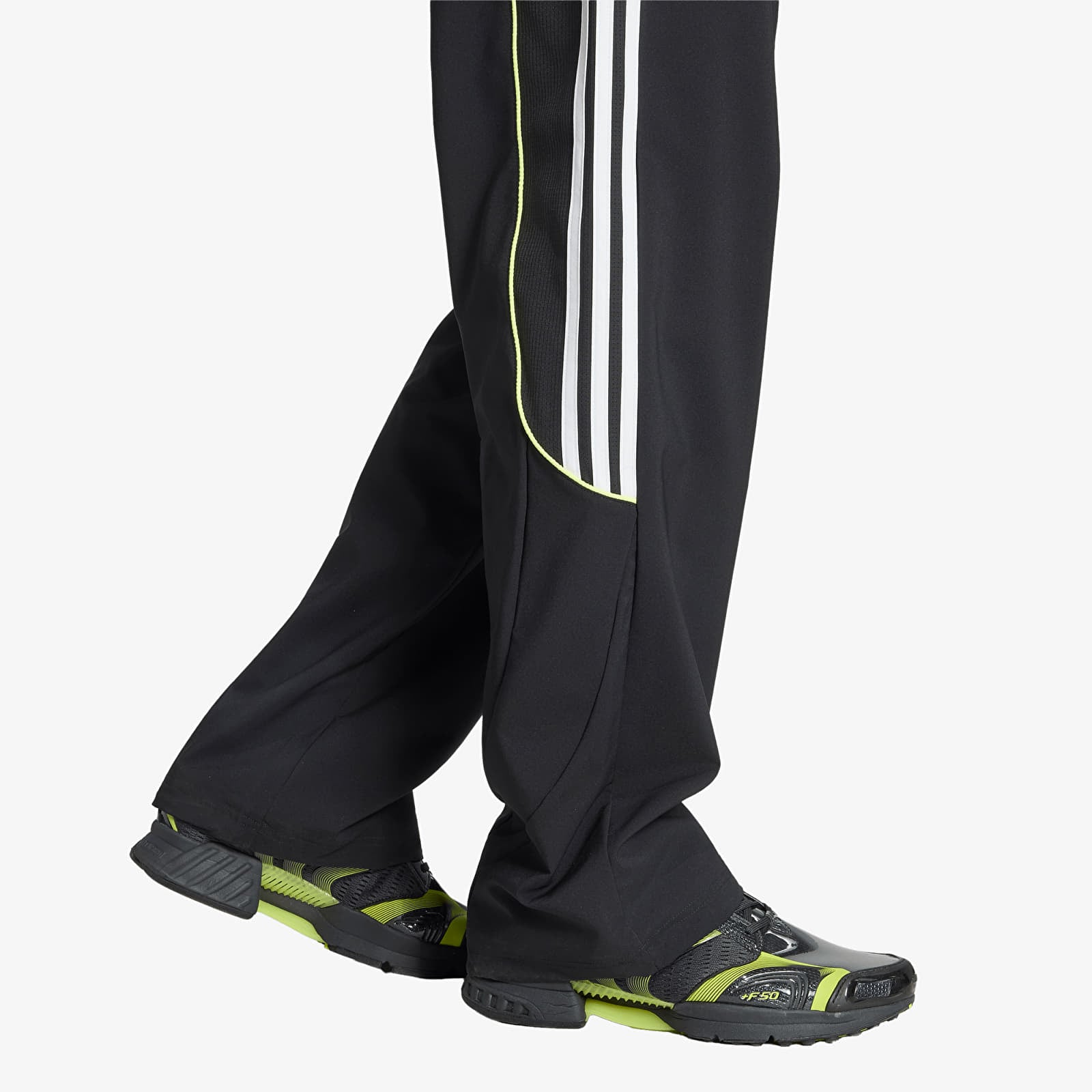 Tepláky adidas Teamgeist 26 Trackpant Black/ White