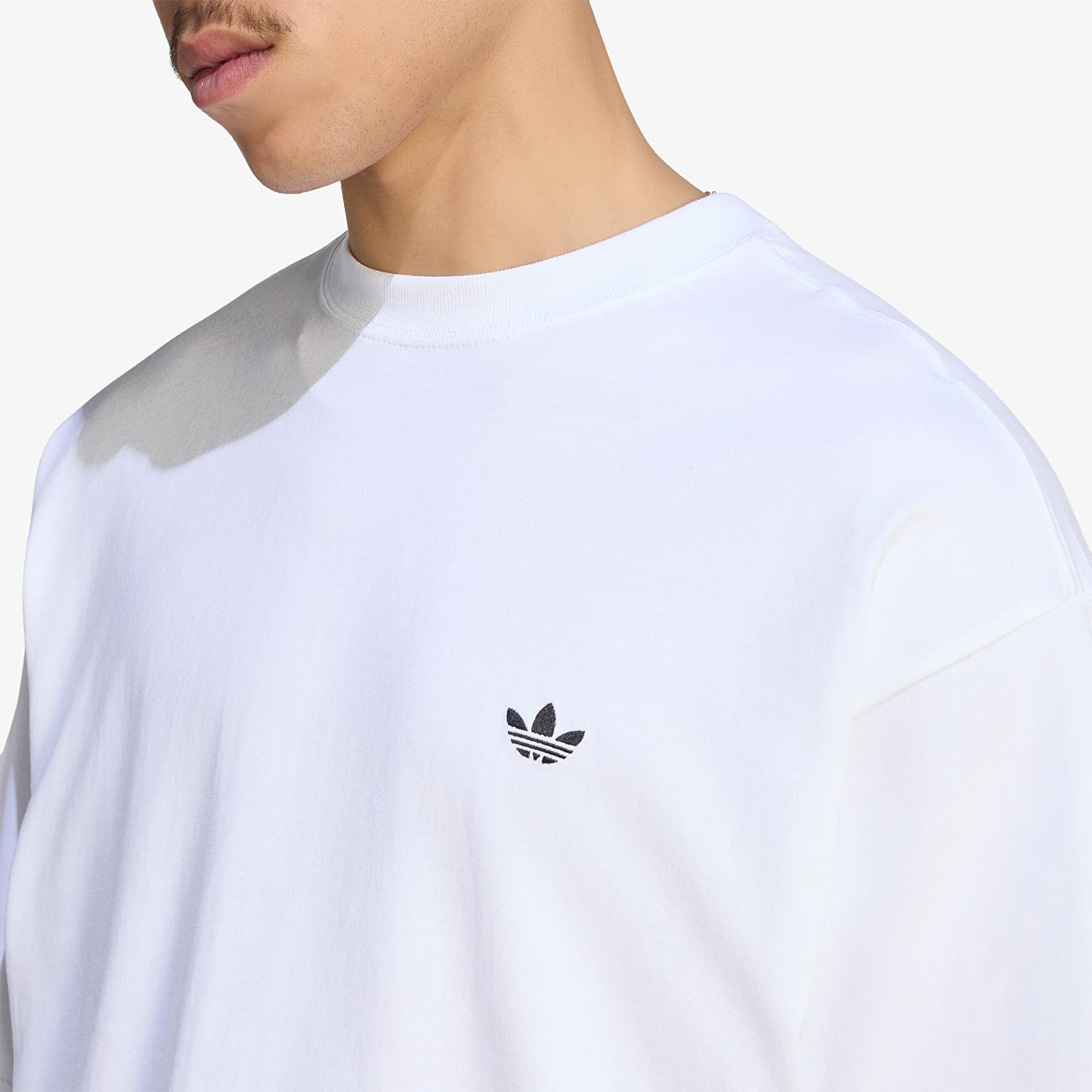 T-Shirts Männer adidas Ess Os Tee White