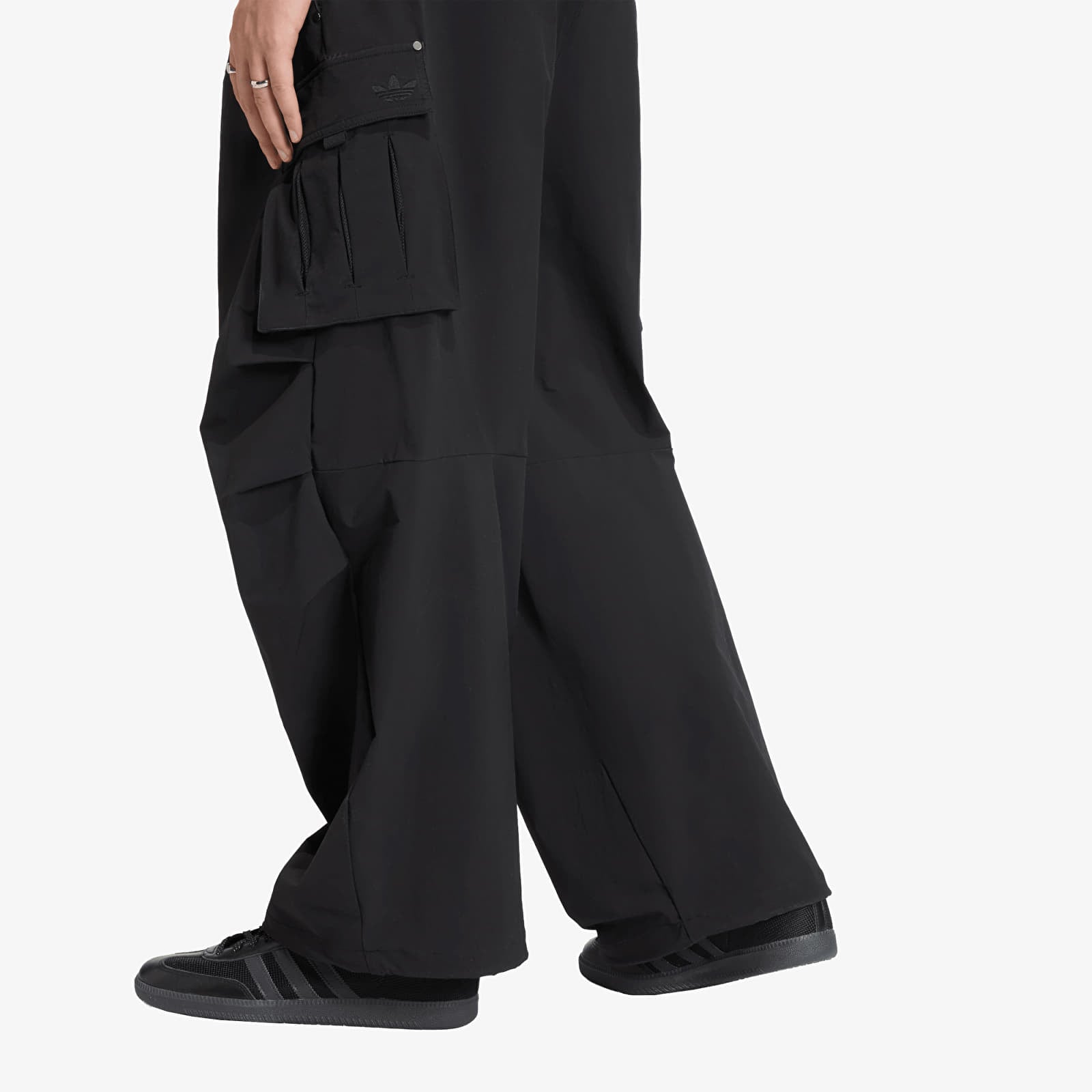Hosen für Männer adidas Premium Essentials Utility Cargo Tracksuit Bottoms Black