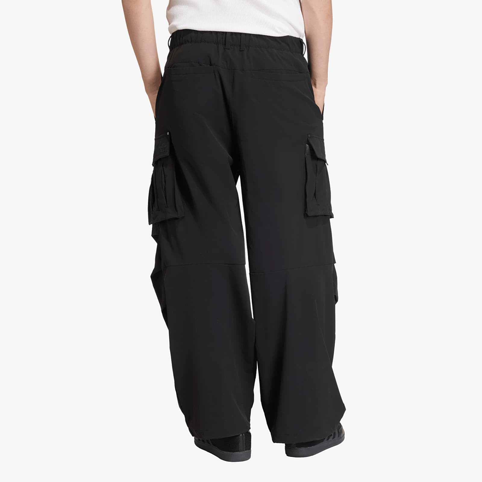 Hosen für Männer adidas Premium Essentials Utility Cargo Tracksuit Bottoms Black