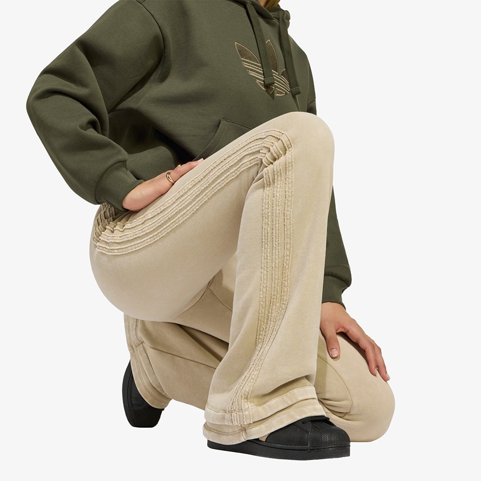Γυναικείες φόρμες adidas Sst Bootcut Pant Khaki Three