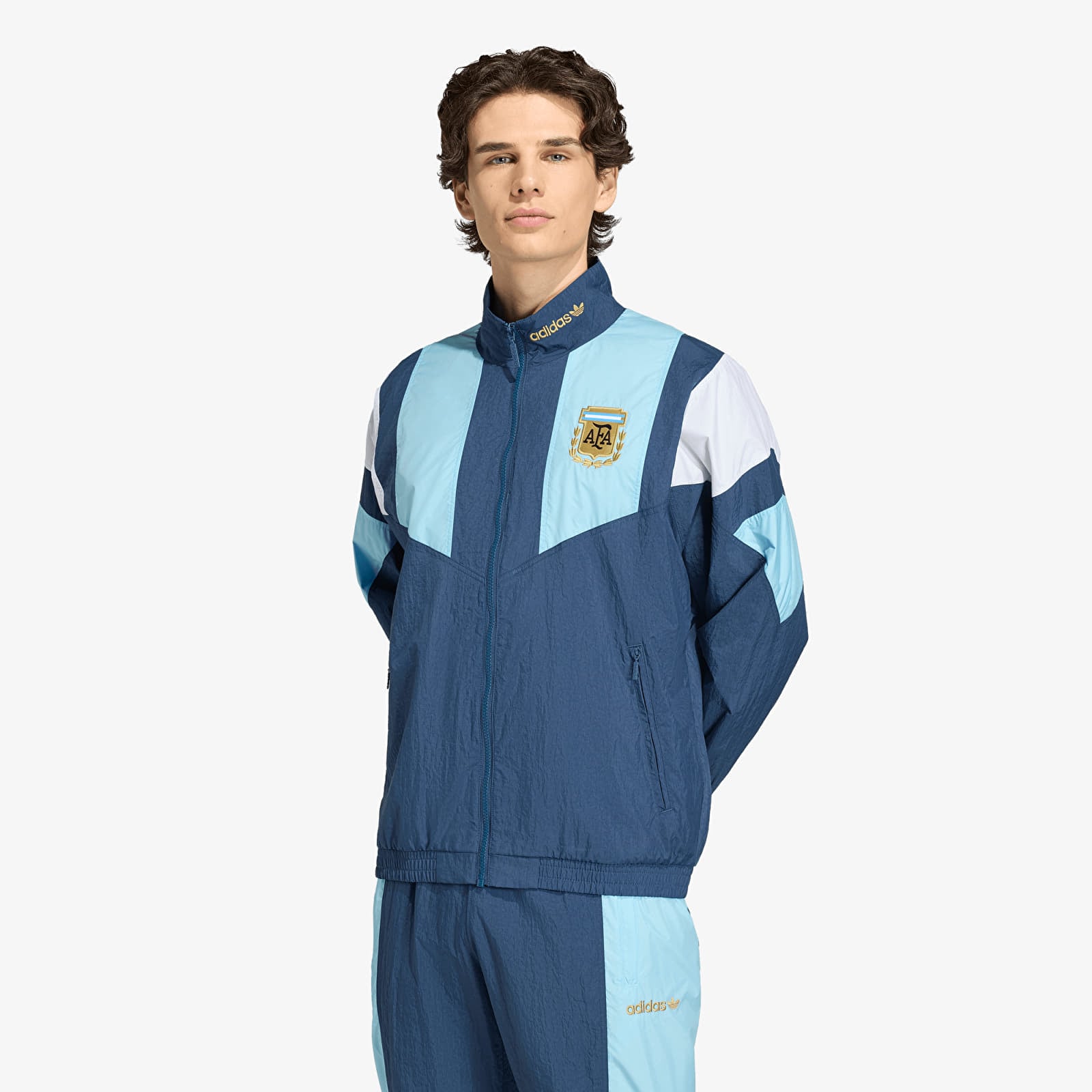 Чоловічі вітровки adidas Afa Eqt Tt Crew Navy