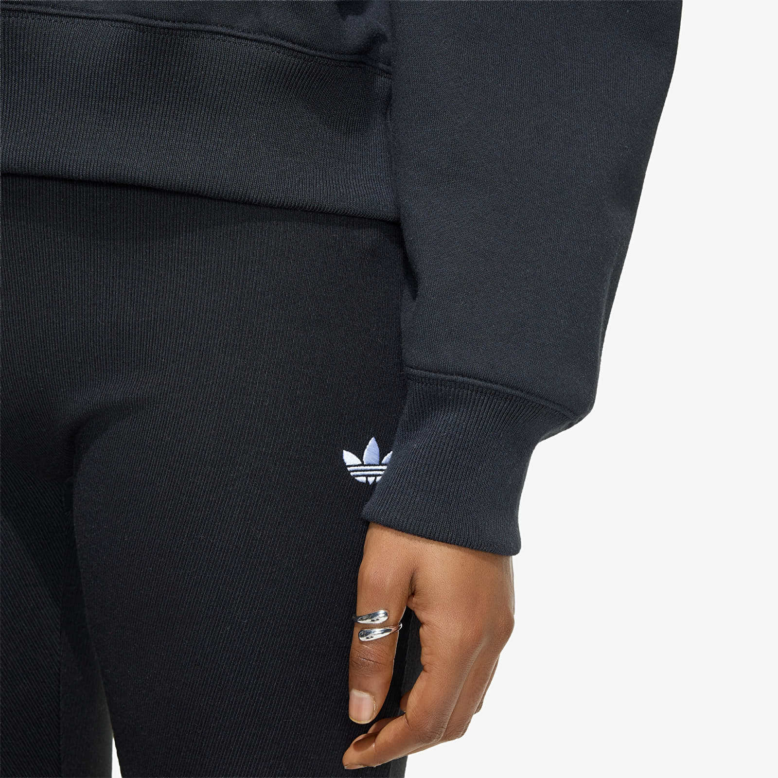 Fenntarthatóság / Sustainability adidas Ess Crw Lo Black