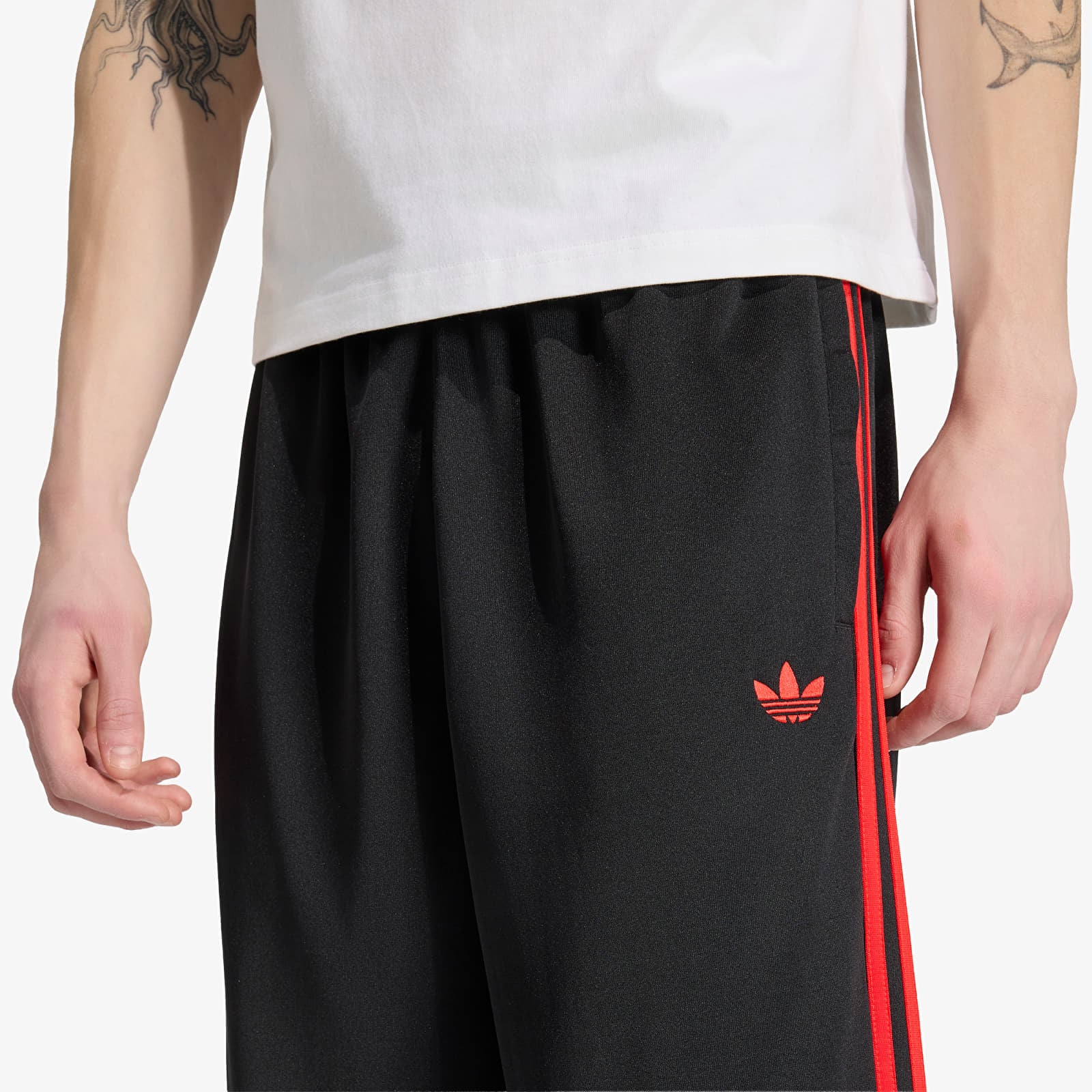 Pánske tepláky adidas Loose Tp Black/ Vivid Red