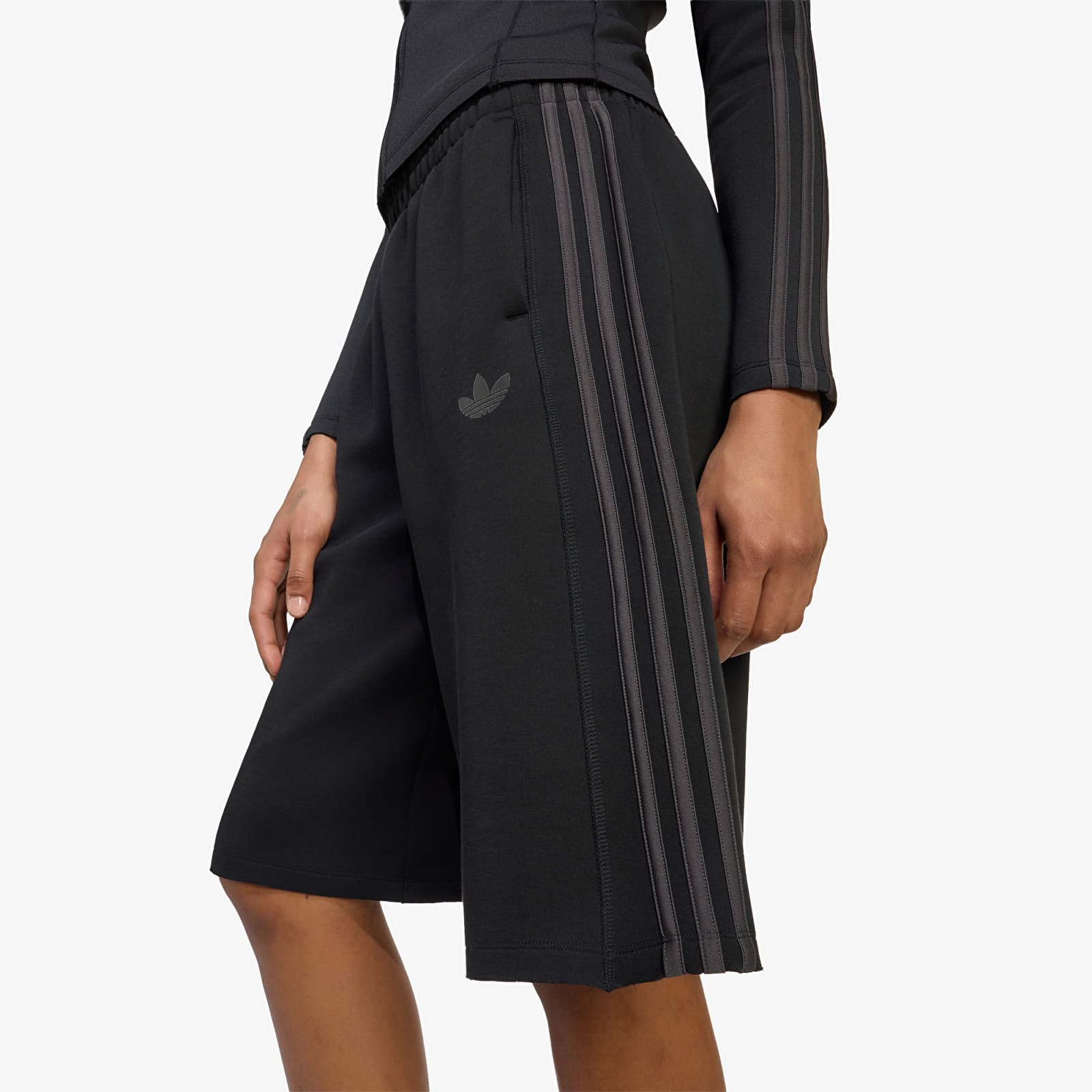 Női sortok adidas Sst 2.0 Jort Black/ Utility Black