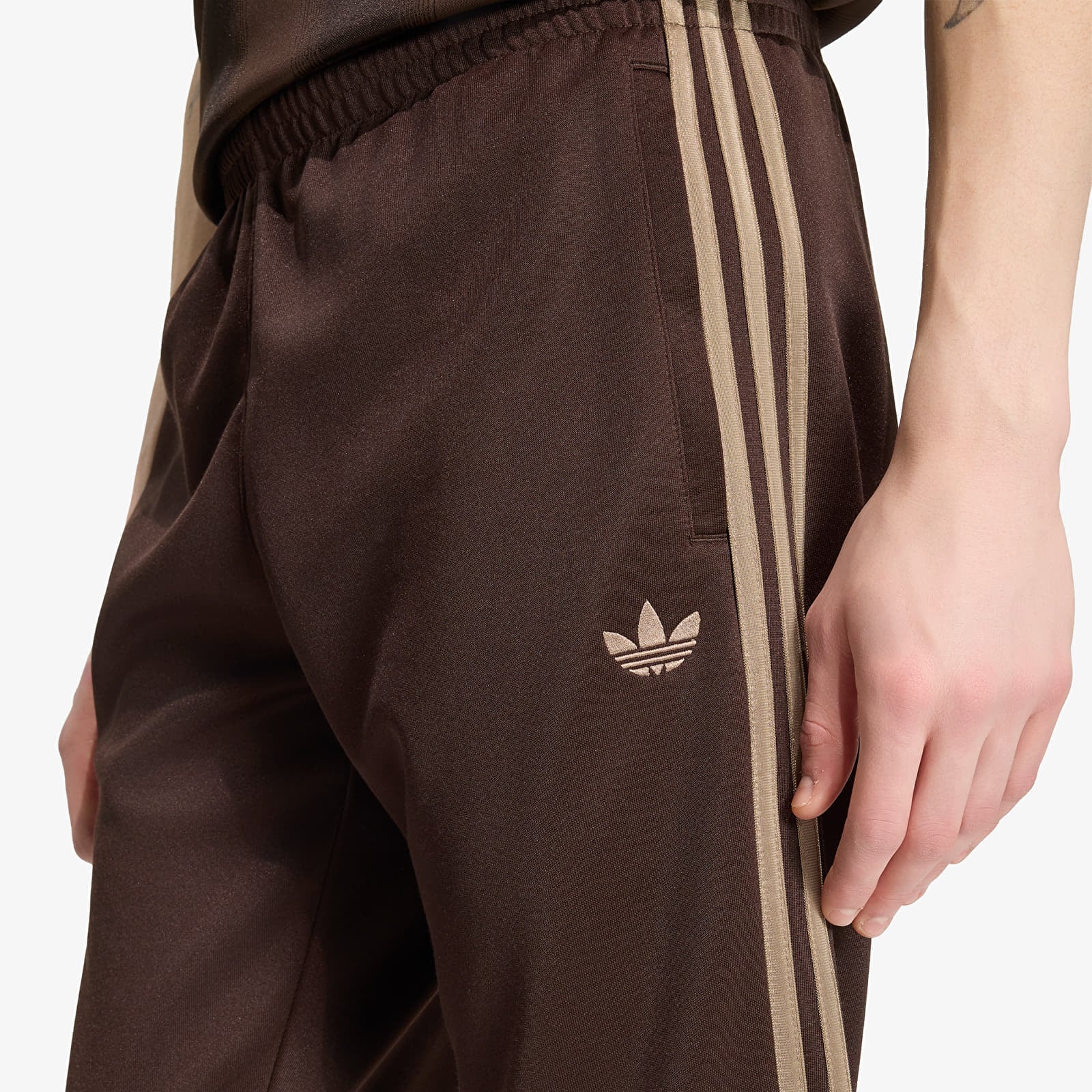 Herren-Sweatpants adidas Sst Track Pants Aurora Coffee/ Khaki Six