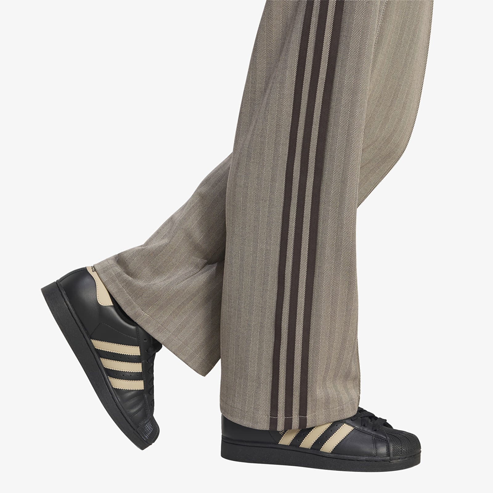 Moteriškos kelnės adidas Classic Tp Light Brown