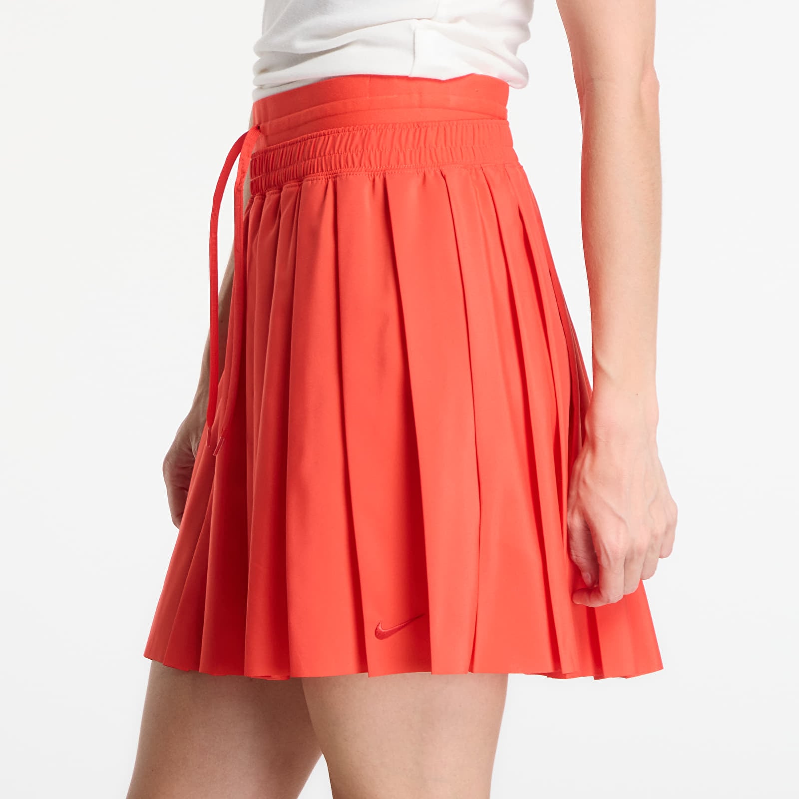 Жіночі спідниці Nike Sportswear Women's Mid-Rise Pleated Skirt Lt Crimson/ Lt Crimson