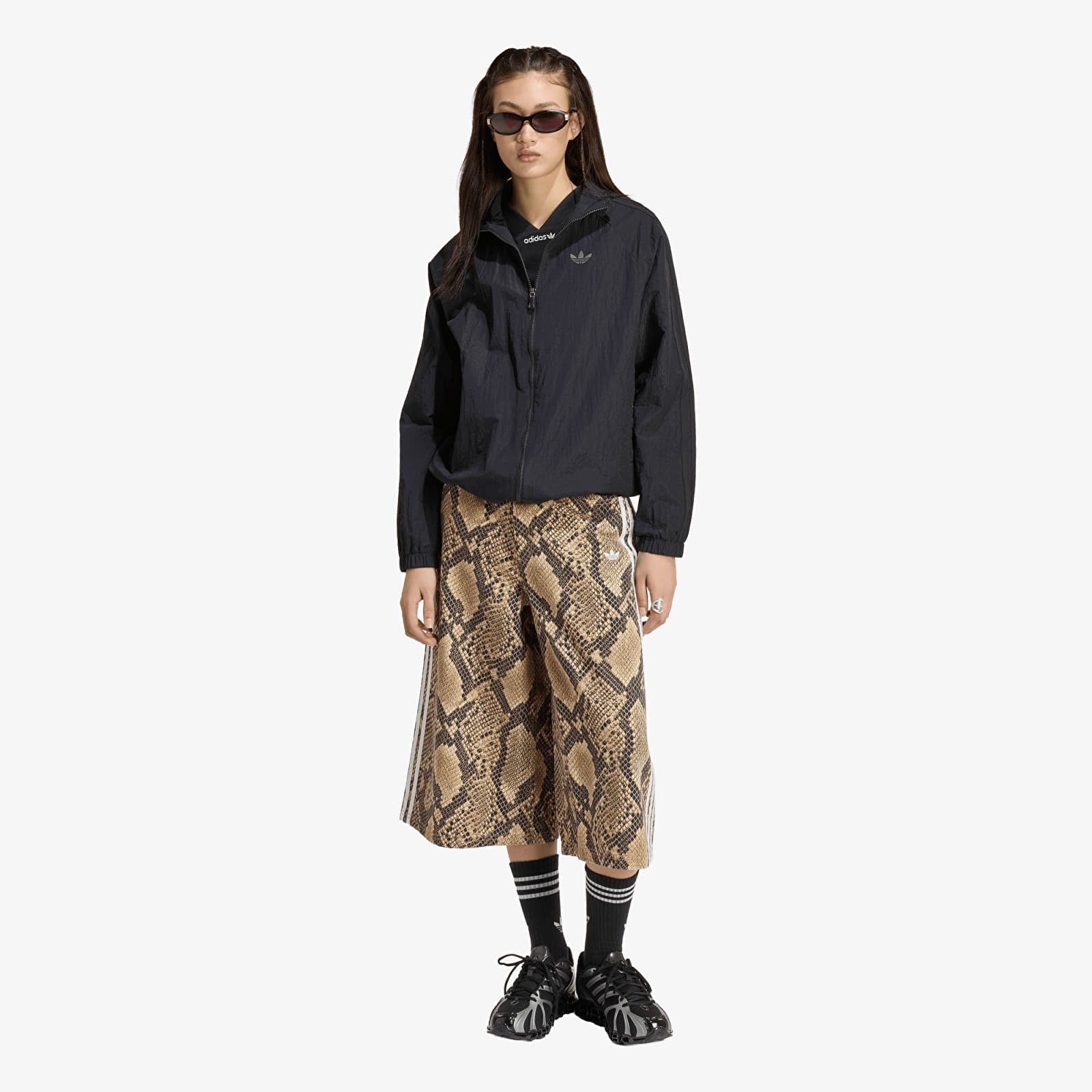Moteriški šortai adidas Snake Print Denim Bermuda Shorts Linen/ Magic Beige
