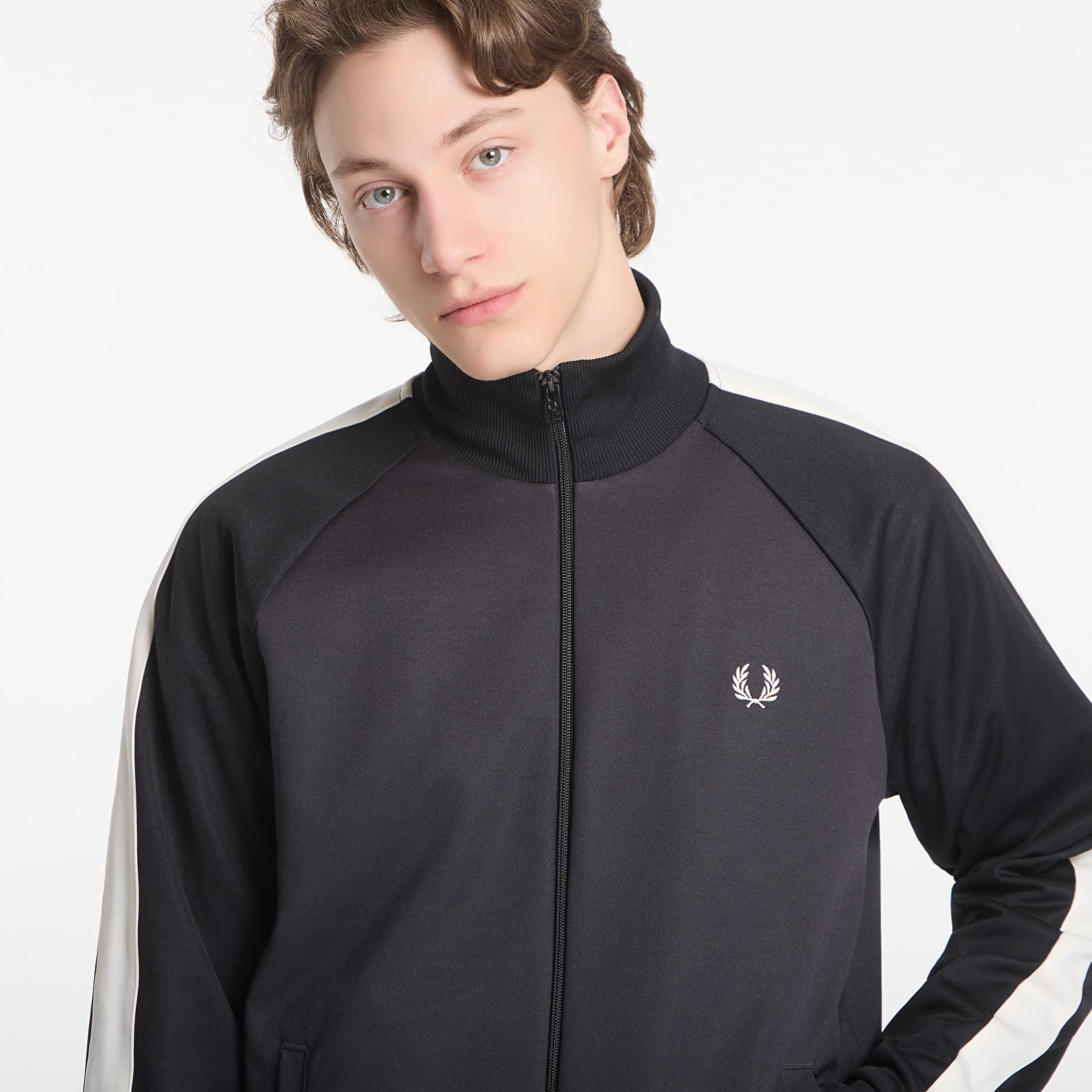 Pánské mikiny Fred Perry Contrast Sleeve Track Jacket Black