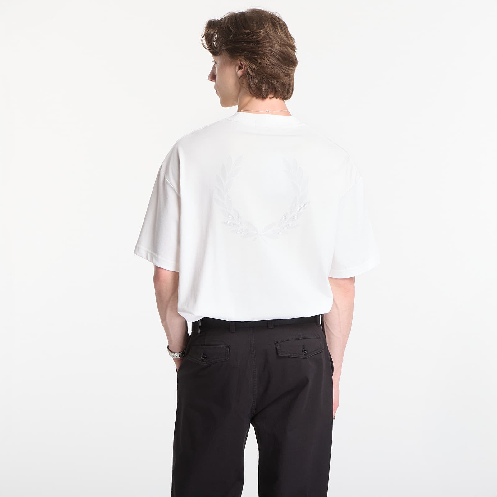 T-Shirts Männer Fred Perry Back Print Lrl Wreath T-Shirt White