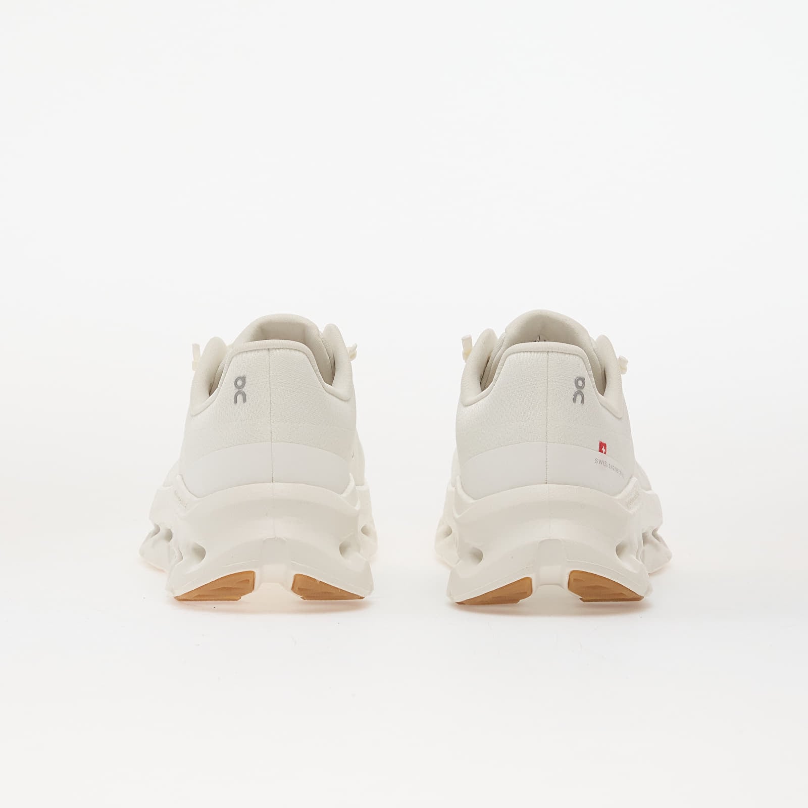 Women's sneakers and shoes On W Cloudtilt White/ Ivory