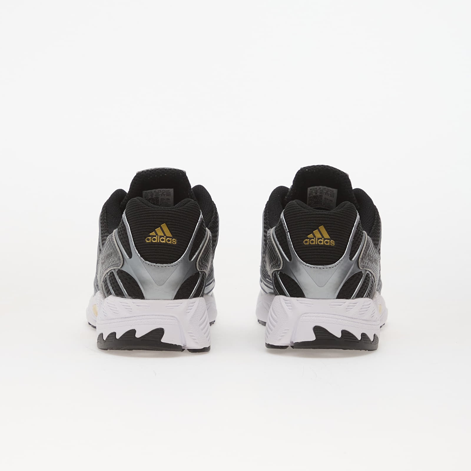 Vyriški sportbačiai ir batai adidas Adistar Control 3 Core Black/ Gold Met./ Iron Met.