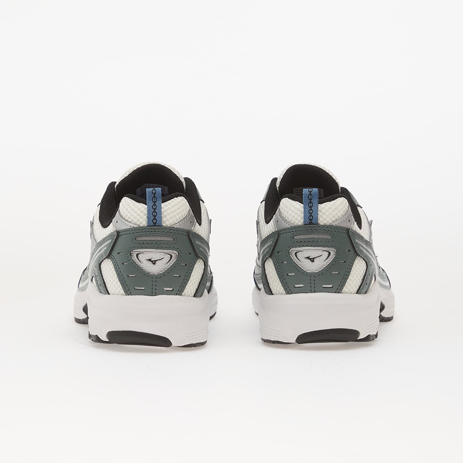 Turnschuhe und Schuhe für Männer Mizuno MXR “SPORT” Snow White/ Silver/ Balsam Green