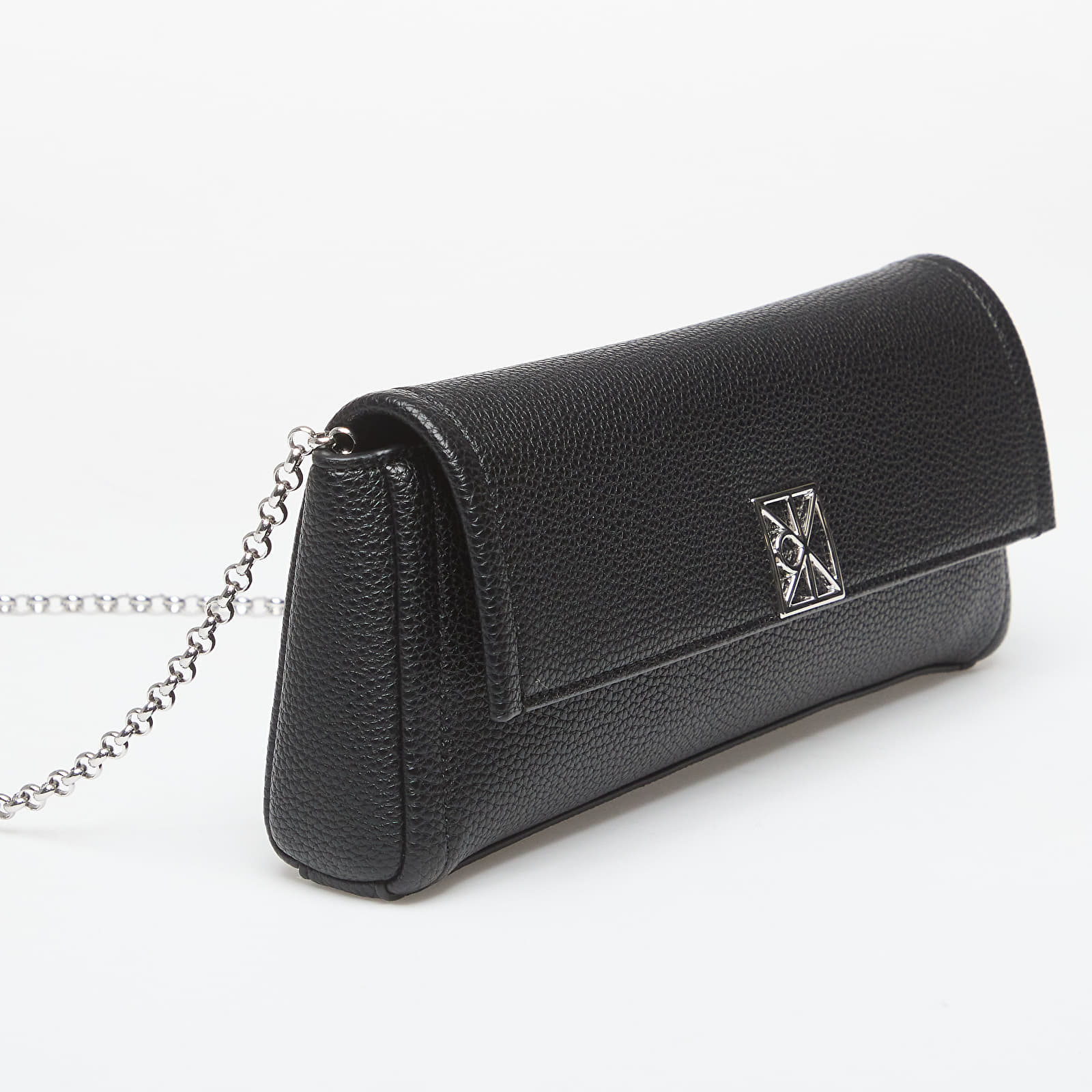 Sacs à main Calvin Klein Emblem Hw Pebble Clutch Black
