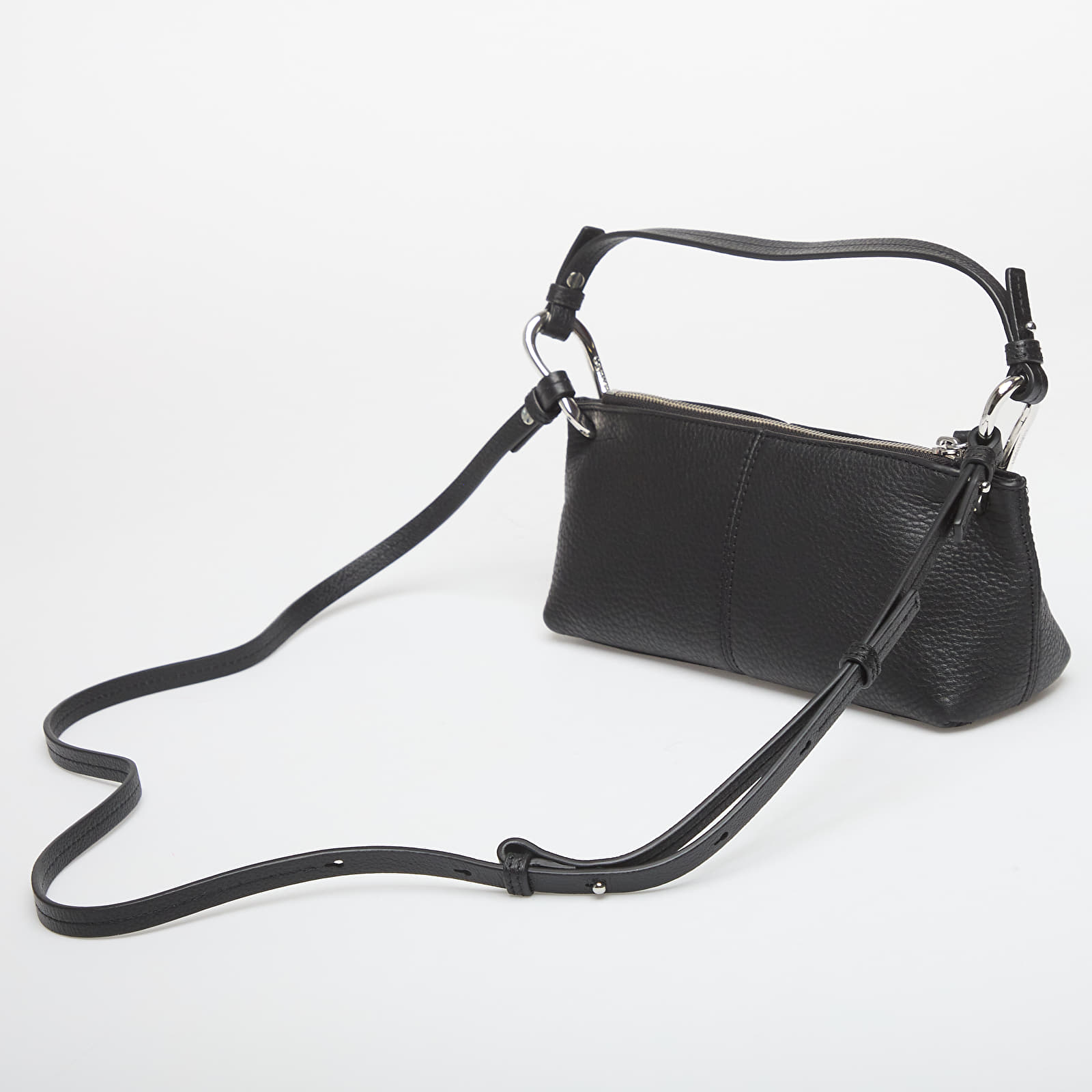 Käsilaukut Calvin Klein Slouchy Leather Small Conv Bag Black