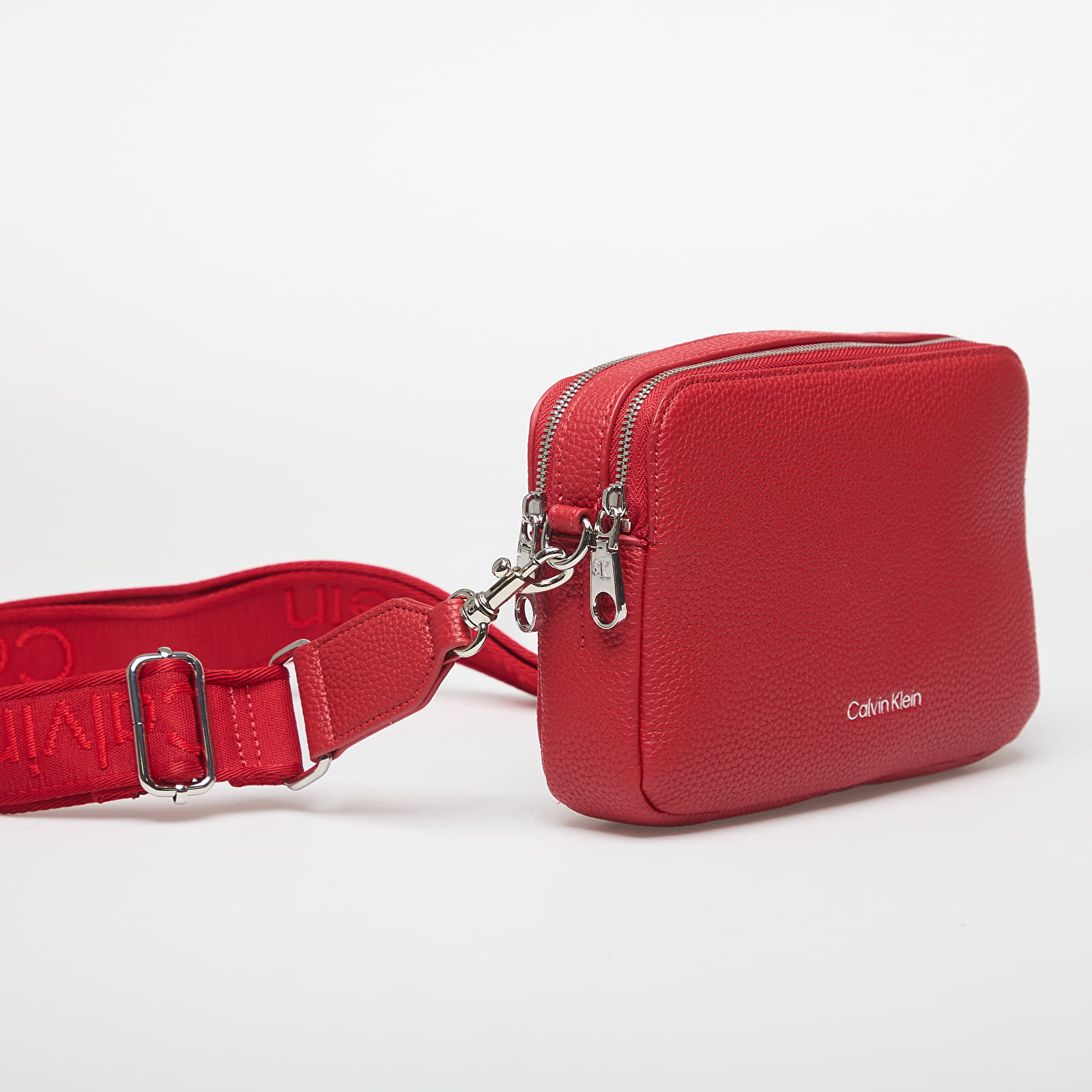 Shoulder bags Calvin Klein Webbing 2X Strap Camera Bag Bordeaux Wine