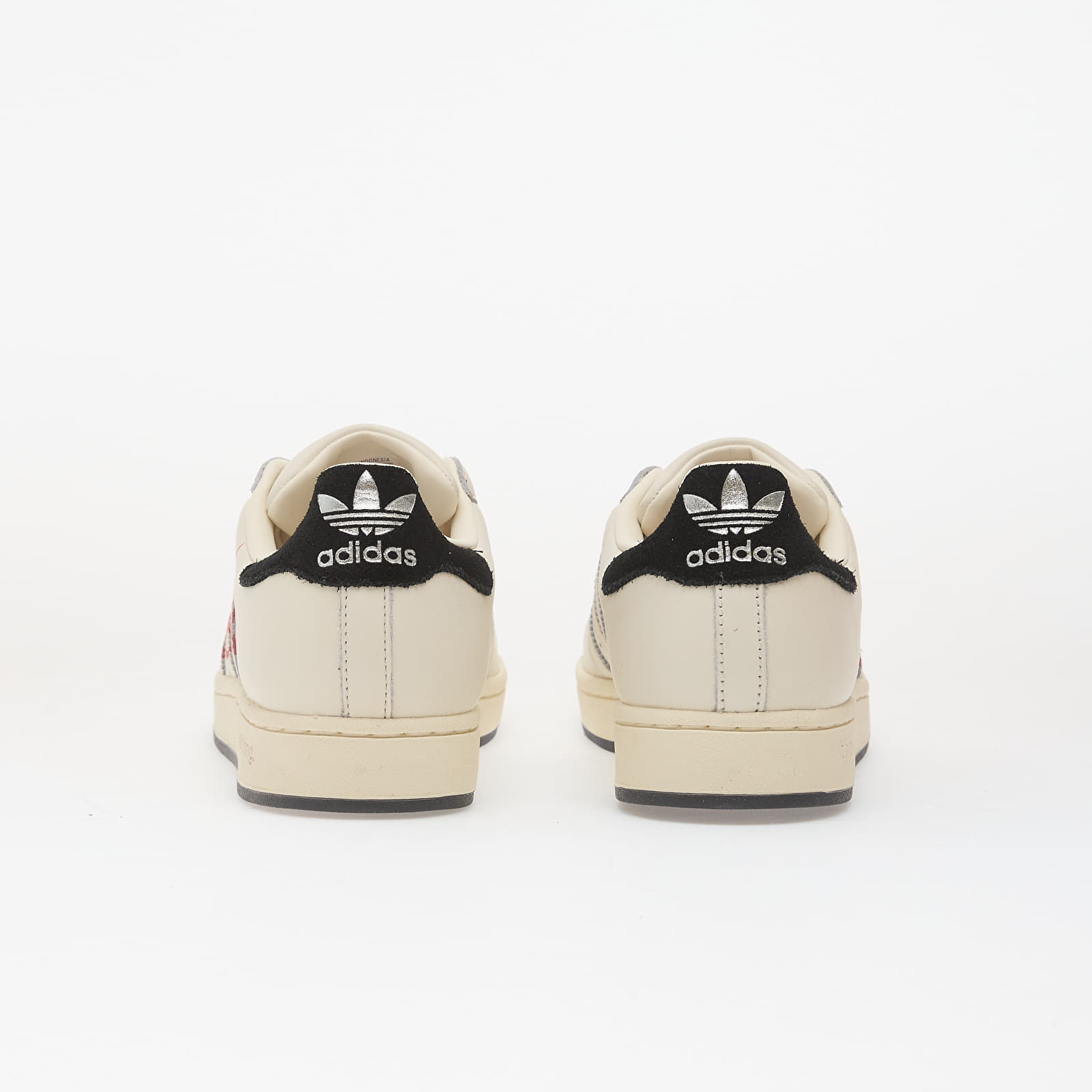 Scarpe uomo adidas x Coca Cola Superstar II Core White/ Core Black/ Cream White