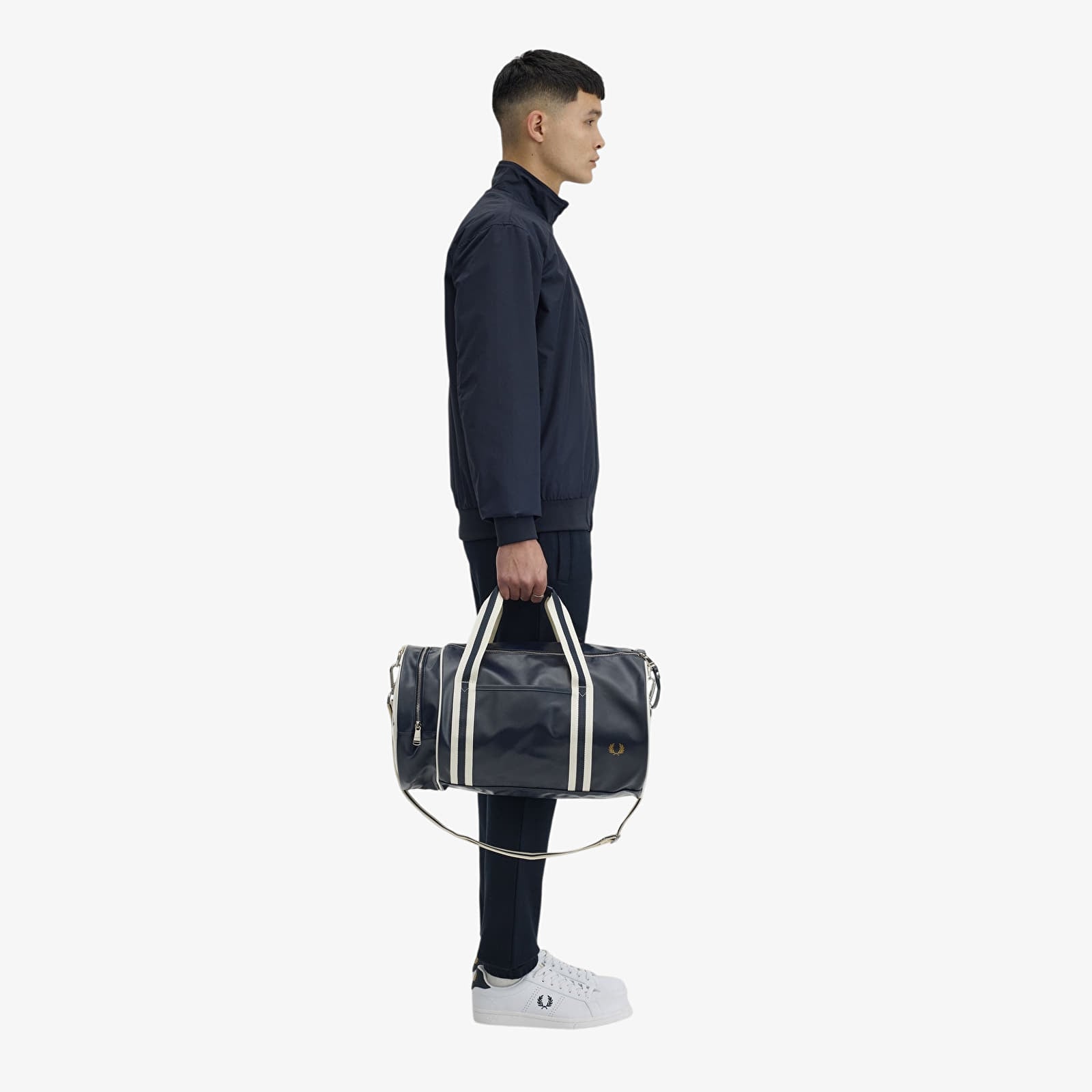 Men's Shoulder Bags Fred Perry Classic Barrel Bag Navy/ Ecru