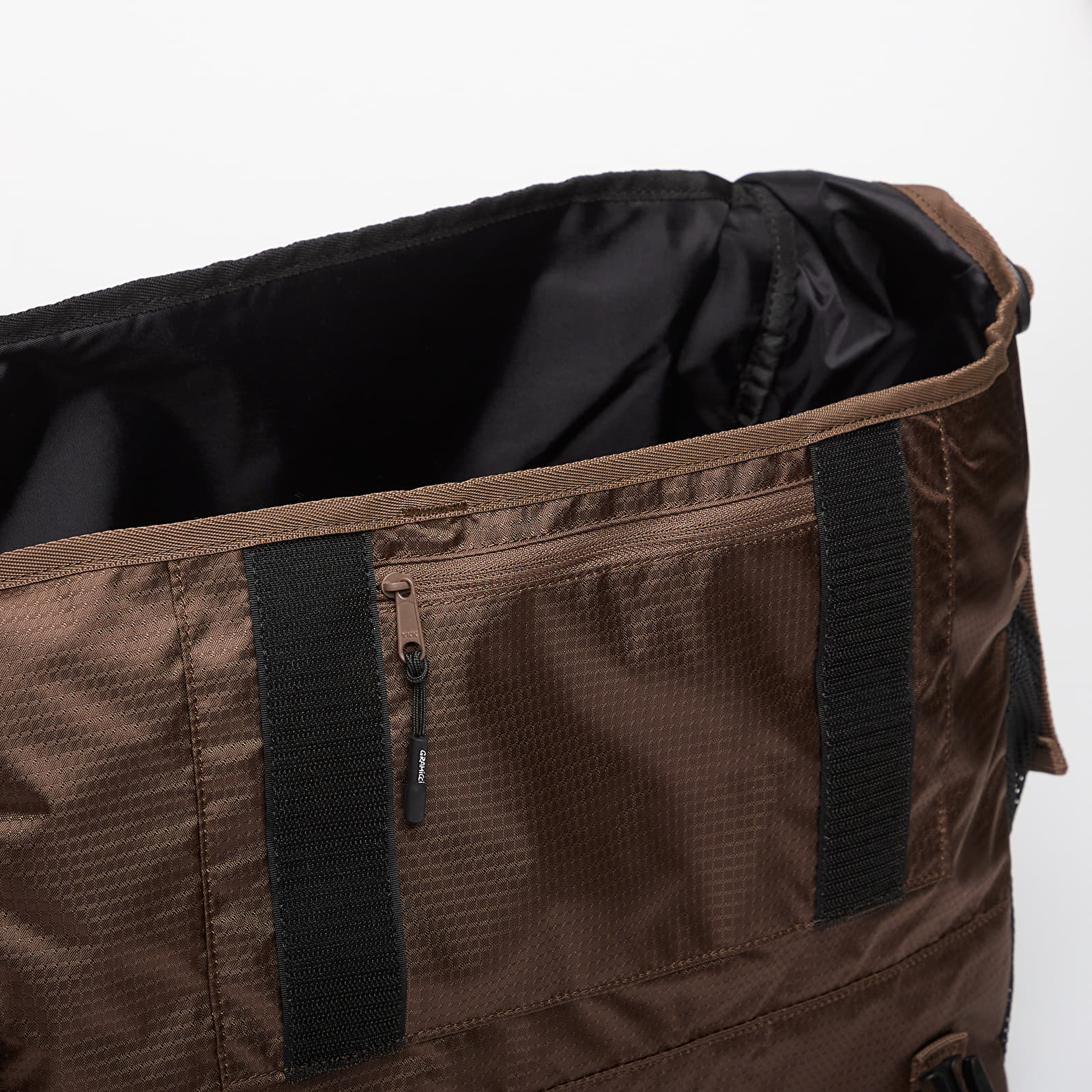 Férfi válltáskák Gramicci Messenger Bag Brown