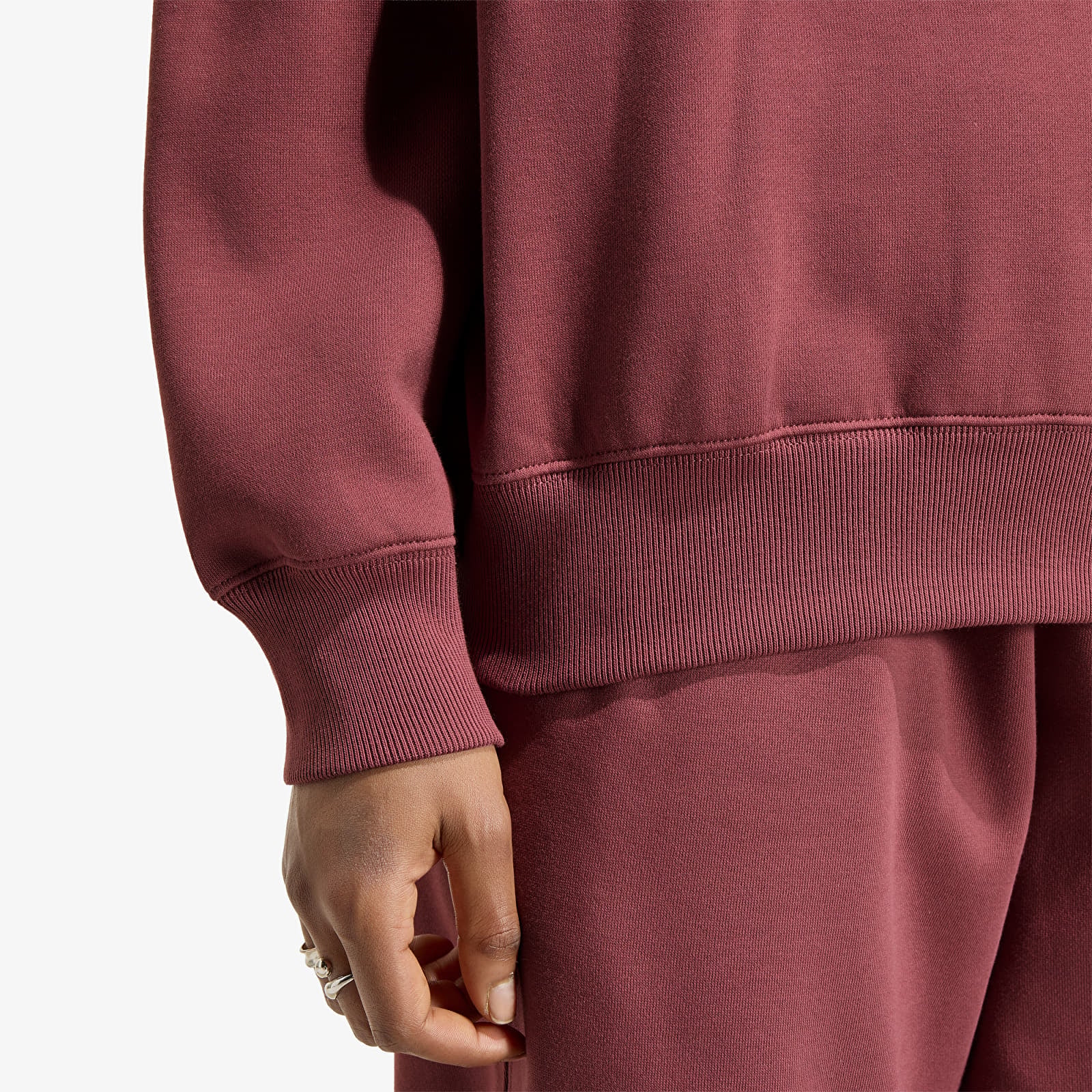 Sweats à capuche femme adidas Essentials Crew Long Fleece Sweatshirt Quiet Crimson