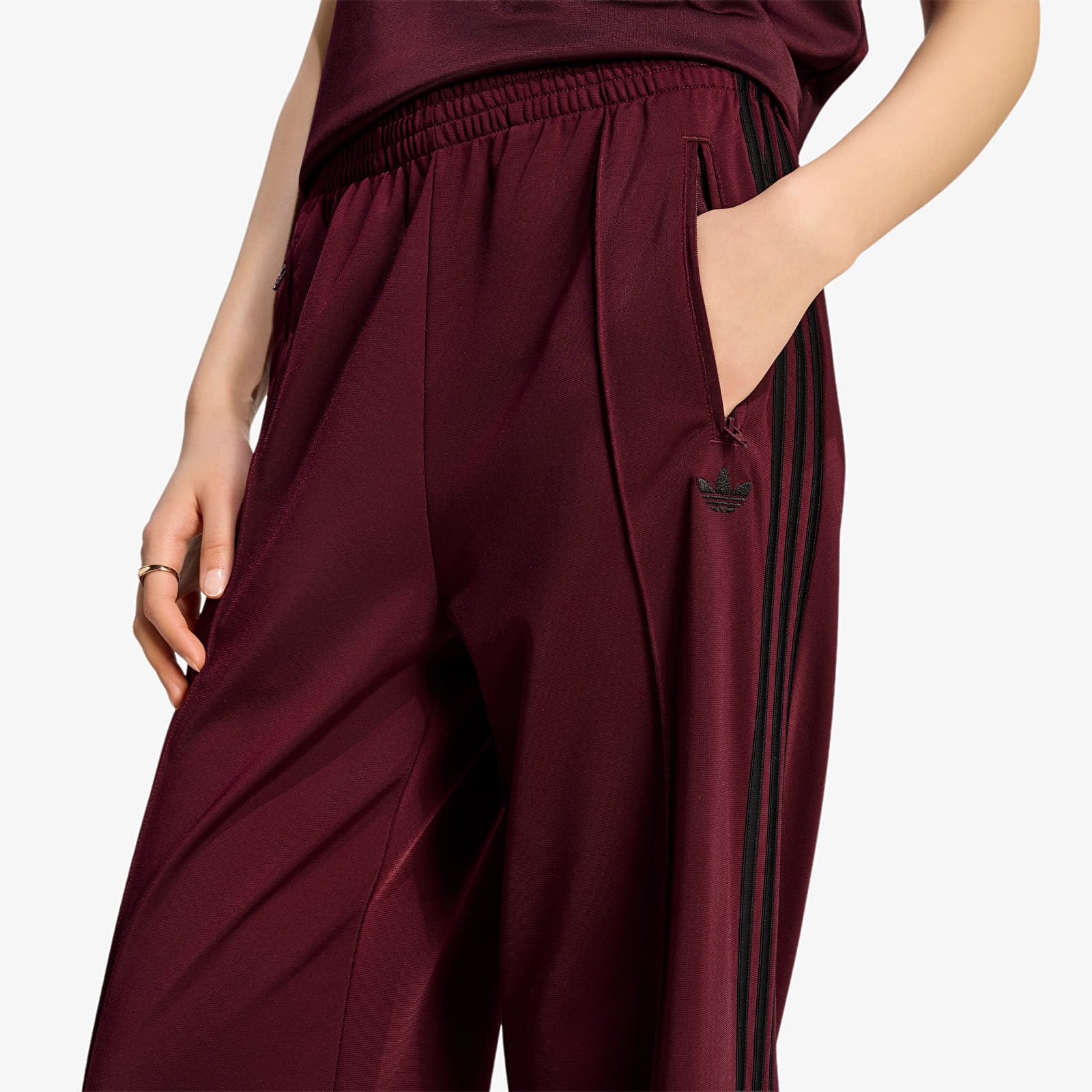 Дамски спортни панталони adidas Firebird Loose Tracksuit Pants Maroon/ Black