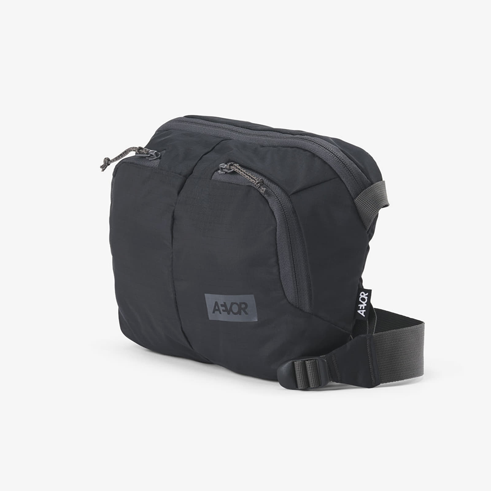 Мъжки чанти за рамо AEVOR Sacoche Bag Ripstop Charcoal Black
