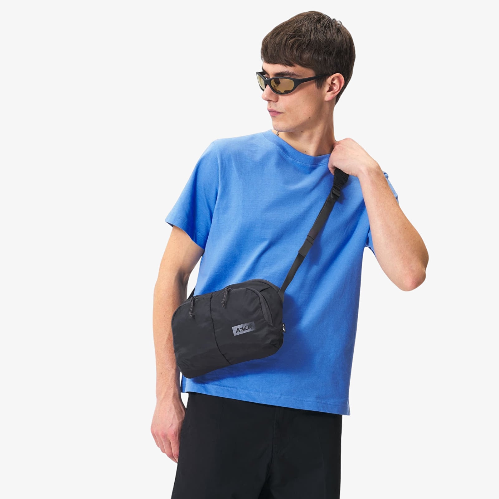 Мъжки чанти за рамо AEVOR Sacoche Bag Ripstop Charcoal Black