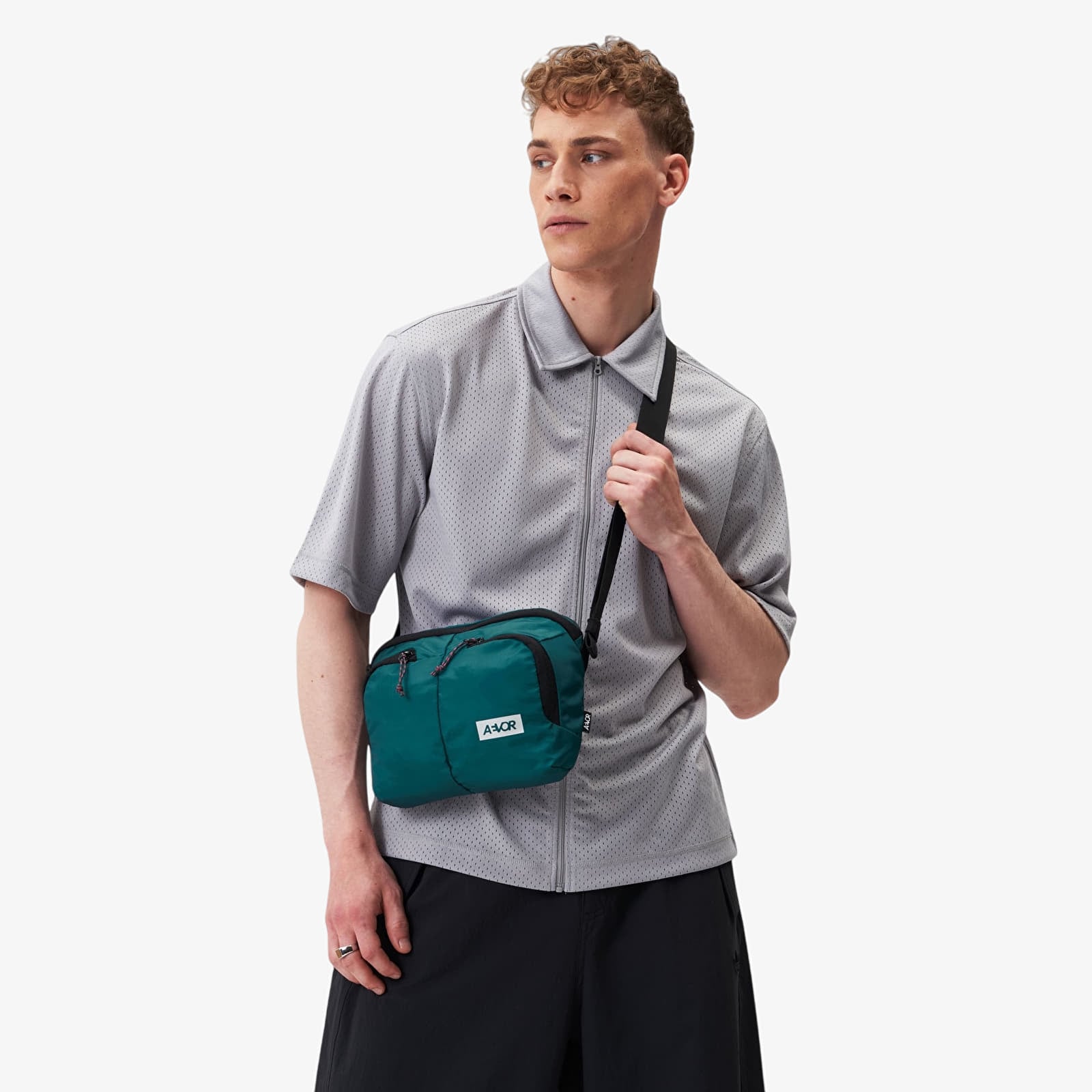 Umhängetaschen für Männer AEVOR Sacoche Bag Ripstop Evergreen