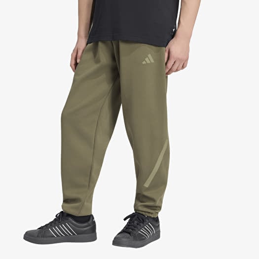 Träningsbyxor adidas Z.N.E. Pant Olive Strata