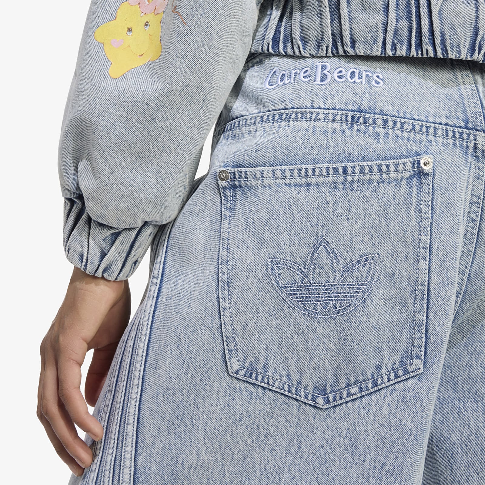 Dámske jeans adidas x Care Bears Care Bear High Rise Wide Leg Denim Pant Clear Sky