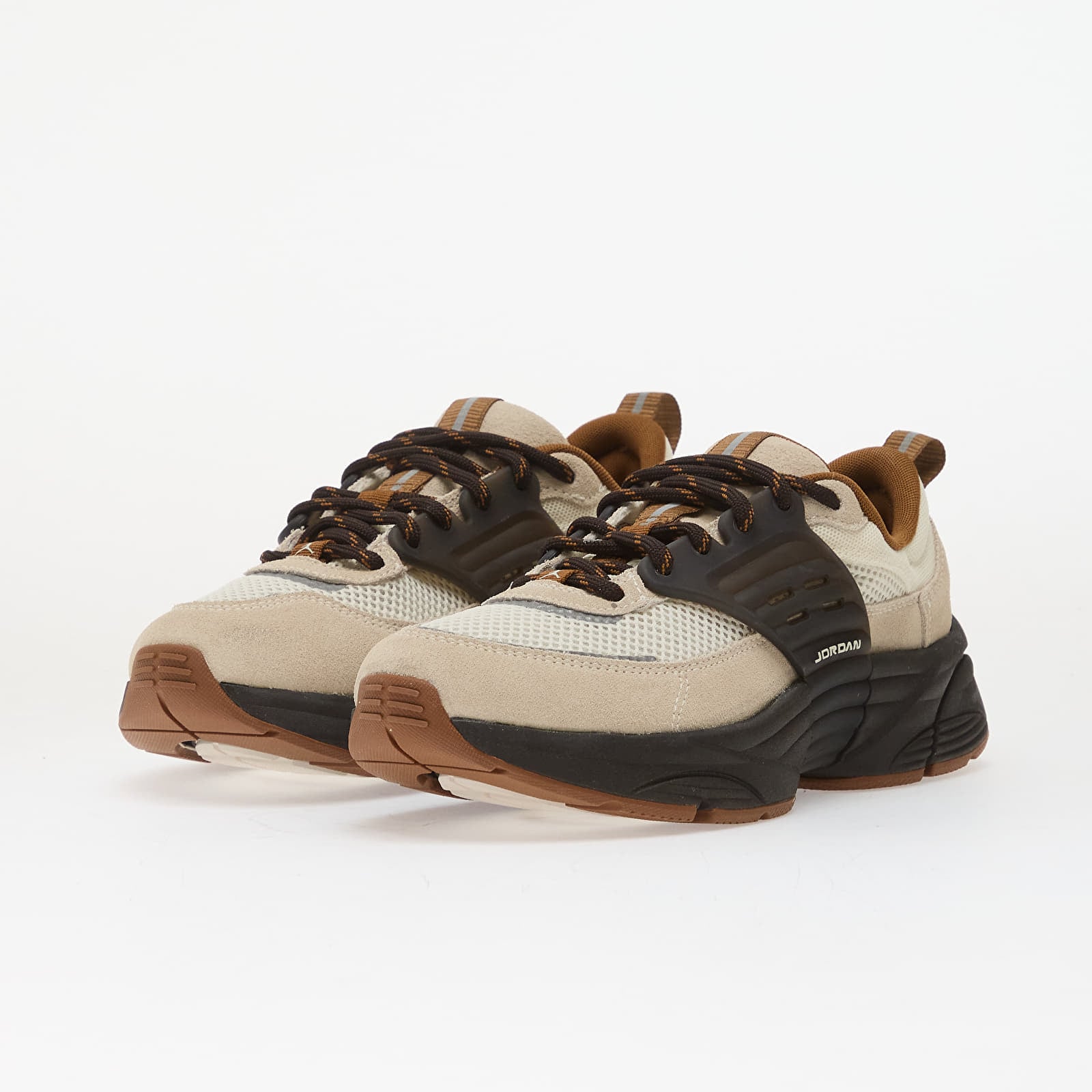 Damesschoenen Jordan Trunner O/S Soft Pearl/ Lt British Tan-Shadow Brown