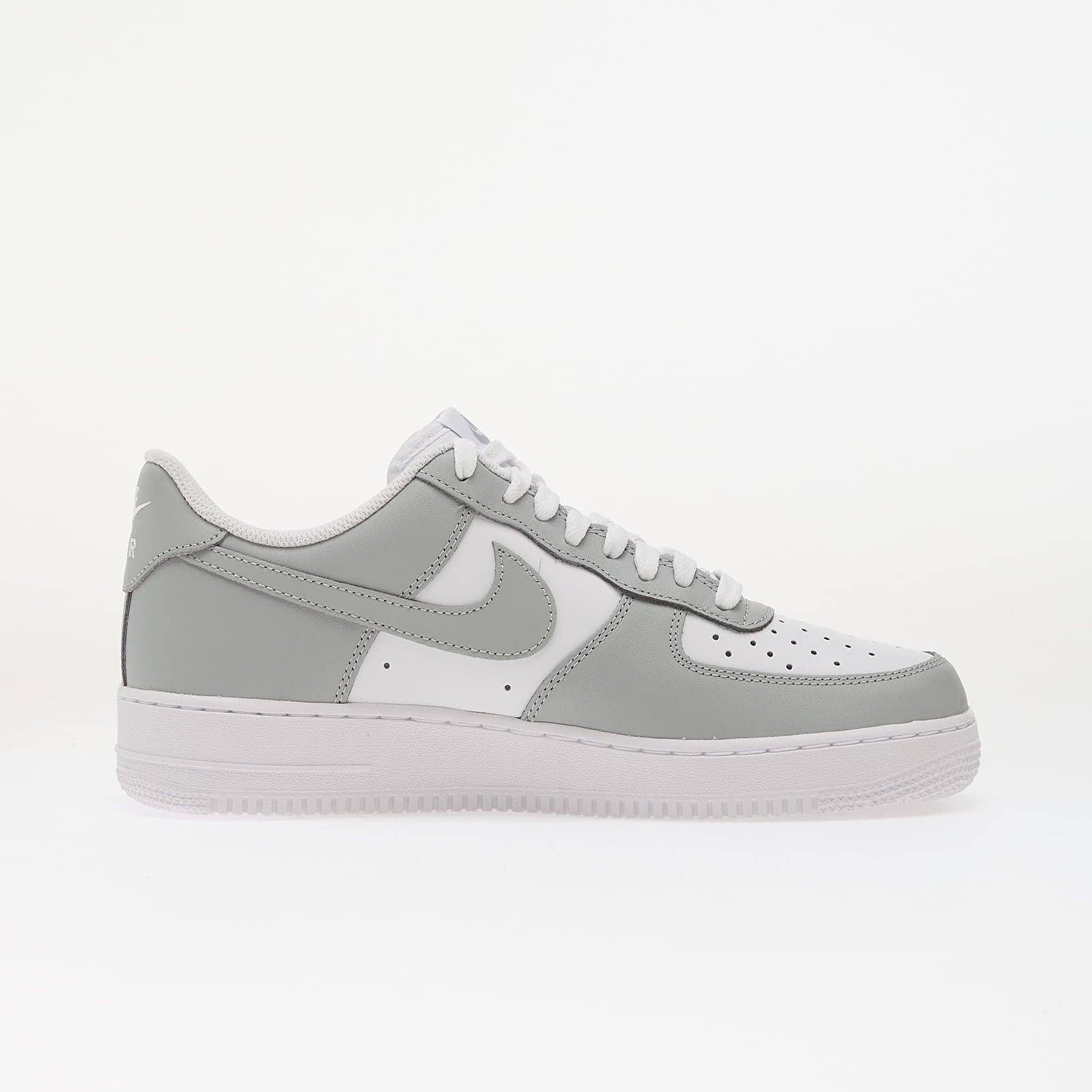 Men's sneakers and shoes Nike Air Force 1 '07 White/ Lt Smoke Grey-White-Lt Smoke Grey