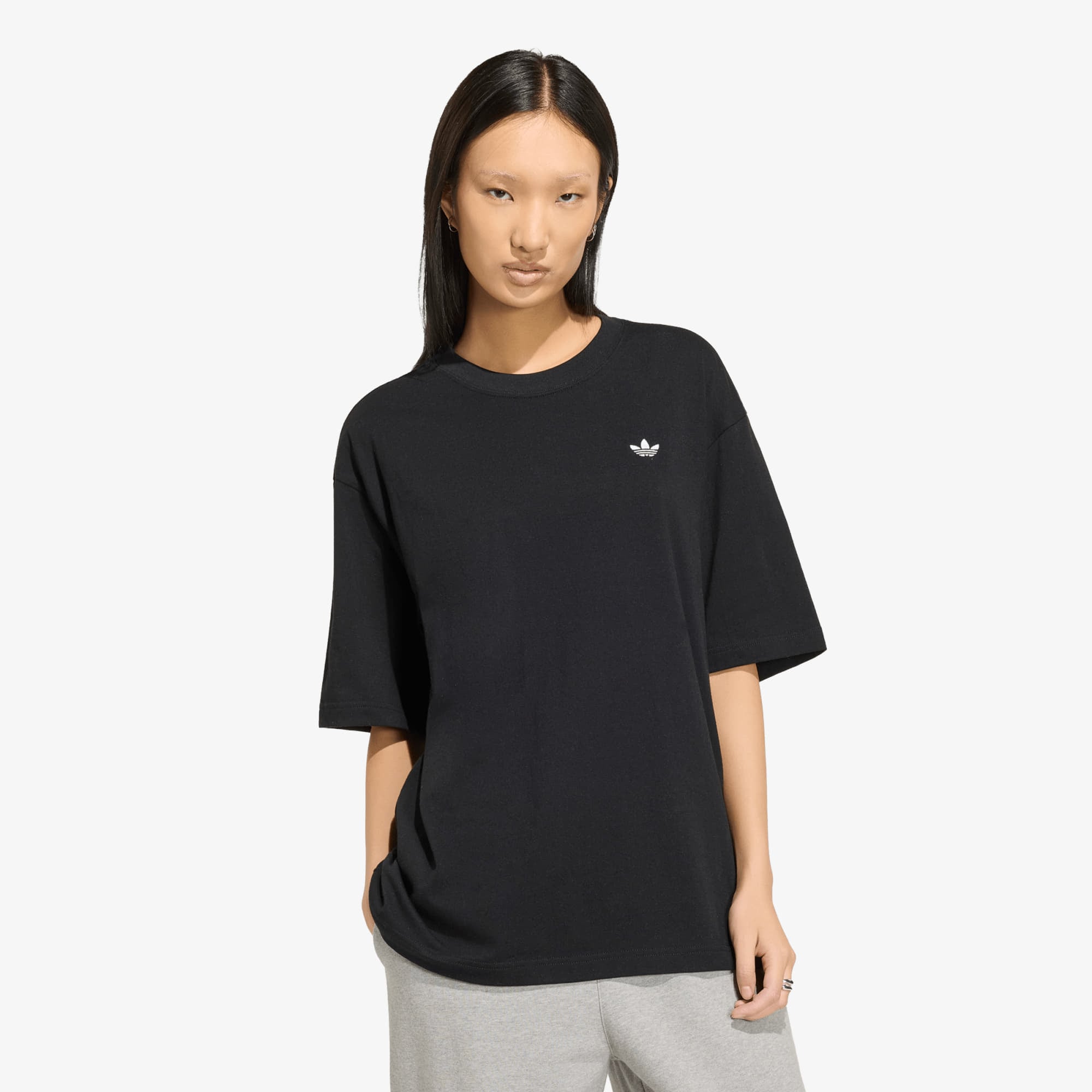 T-shirt adidas Essentials Boyfriend T-shirt Black XS 25$