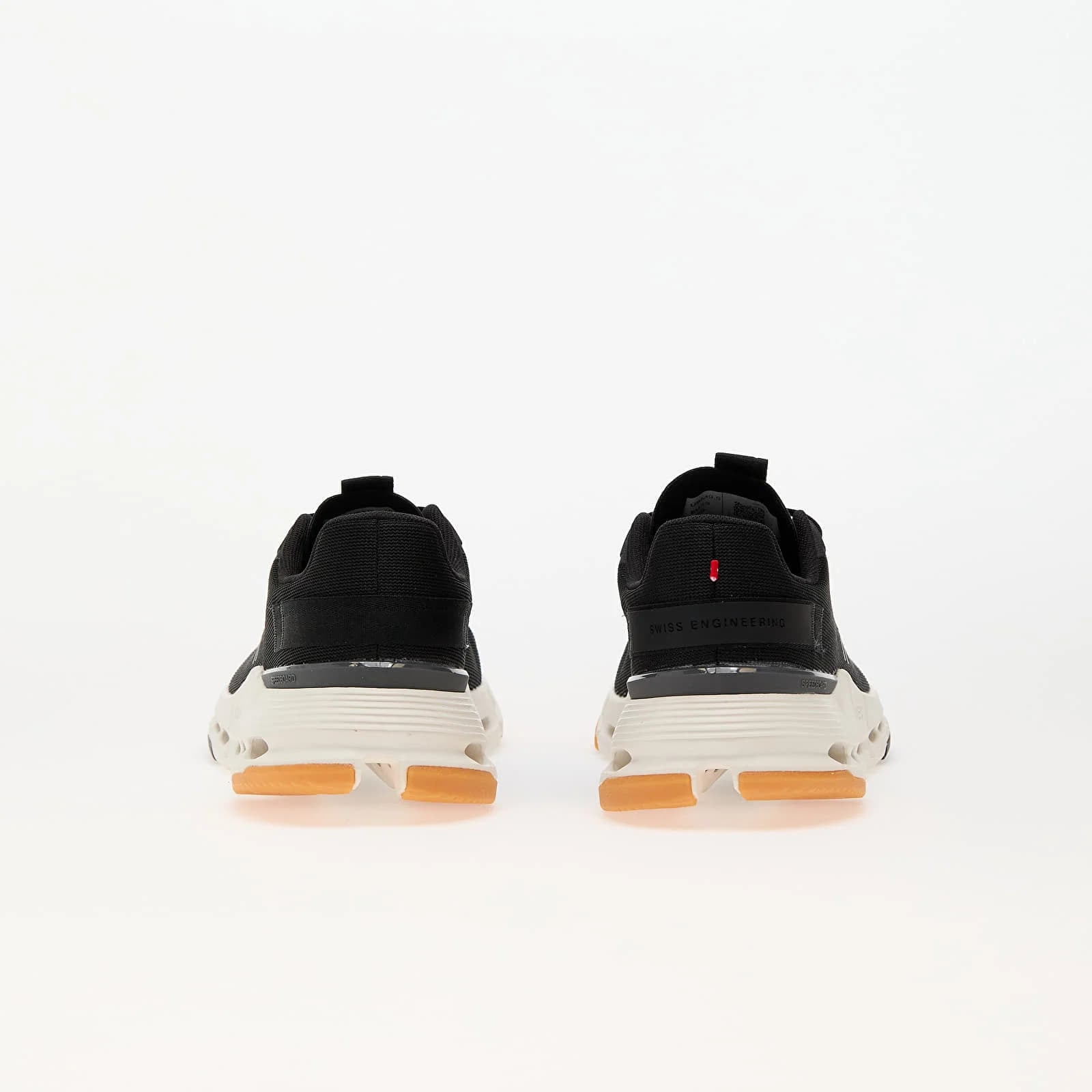 Vīriešu čības un apavi On M Cloudnova Form 2 Black/ Ivory