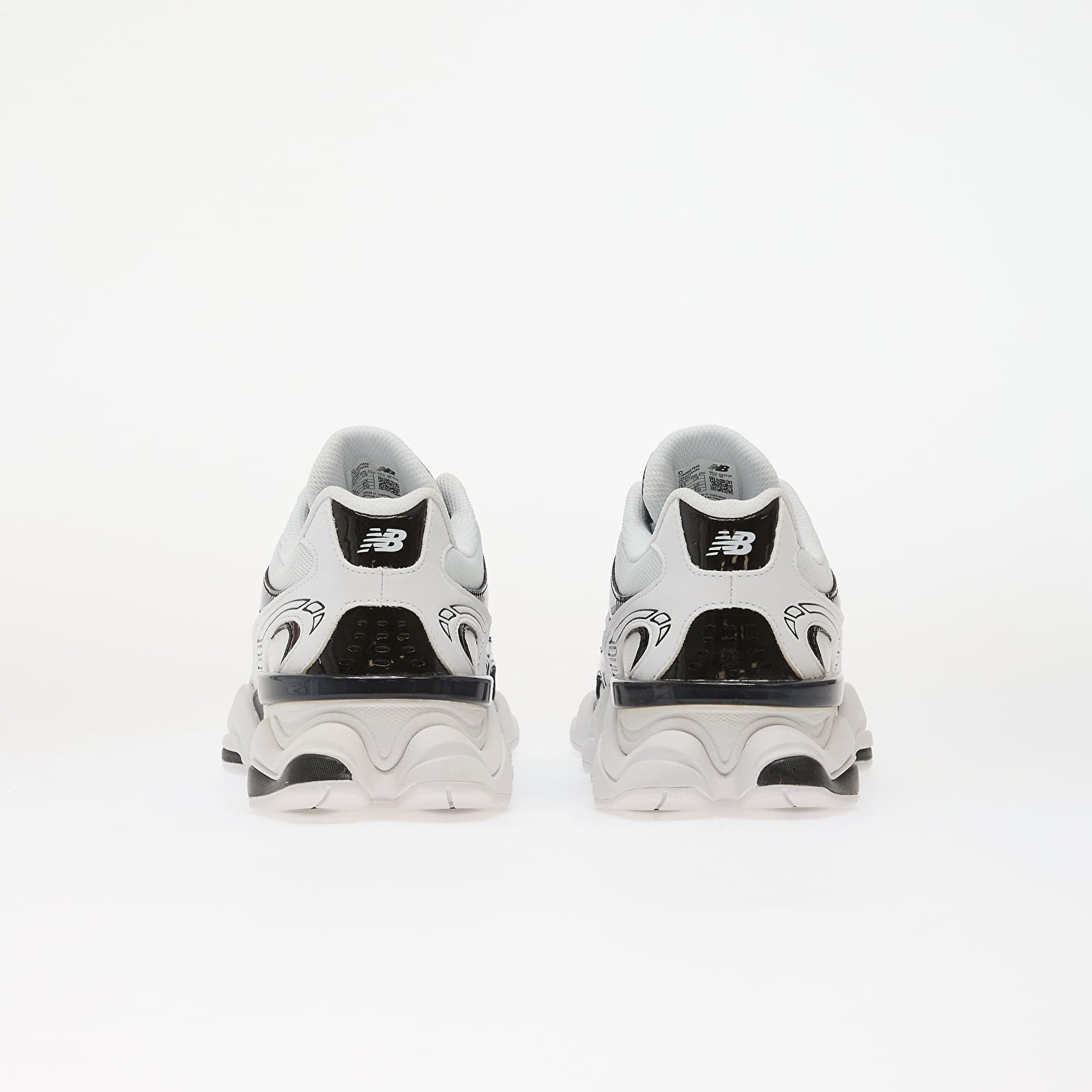 Men's sneakers and shoes New Balance 9060 Black/ White