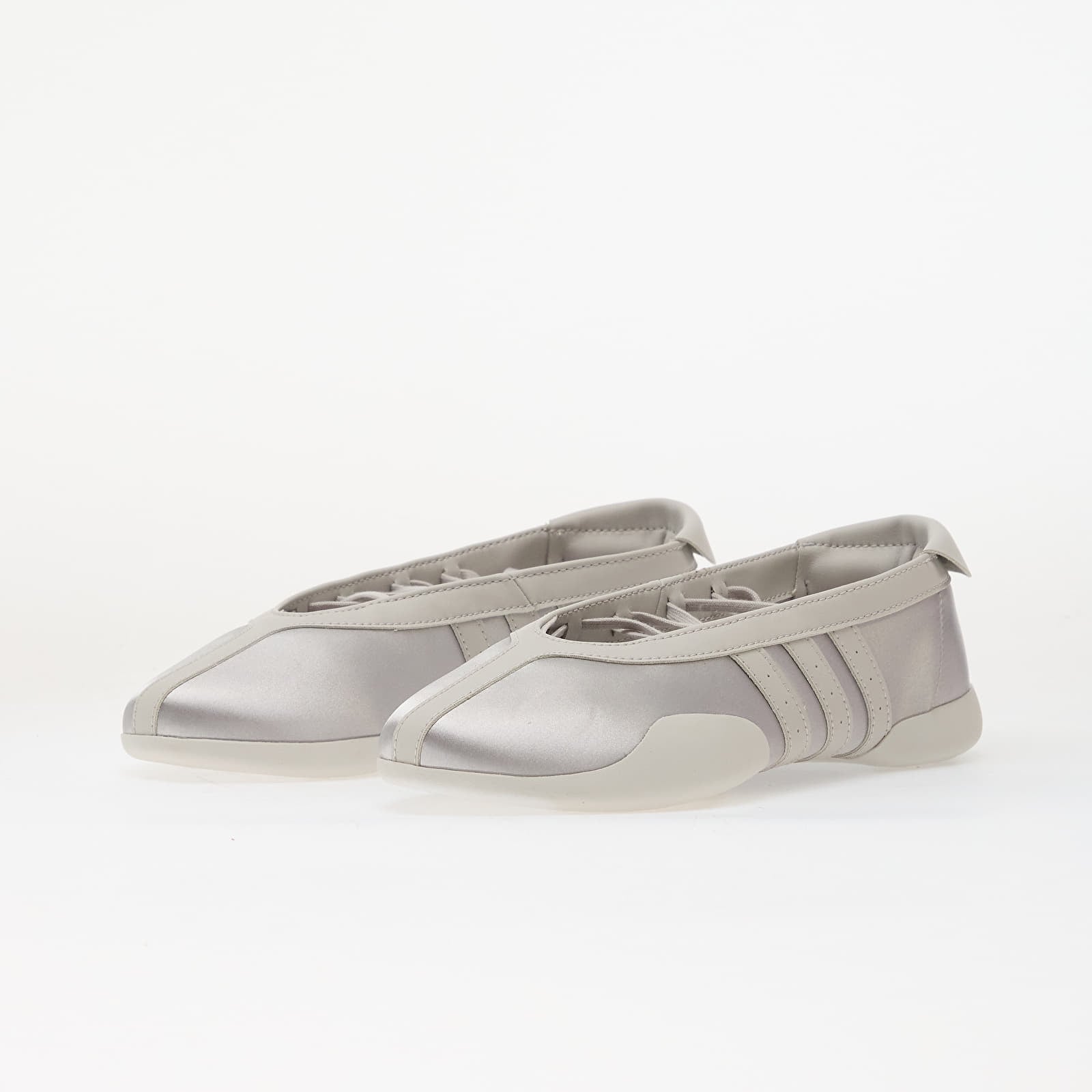 Chaussures et baskets femme adidas Taekwondo Mei Ballet Silver Met./ Grey One/ Ftwr White