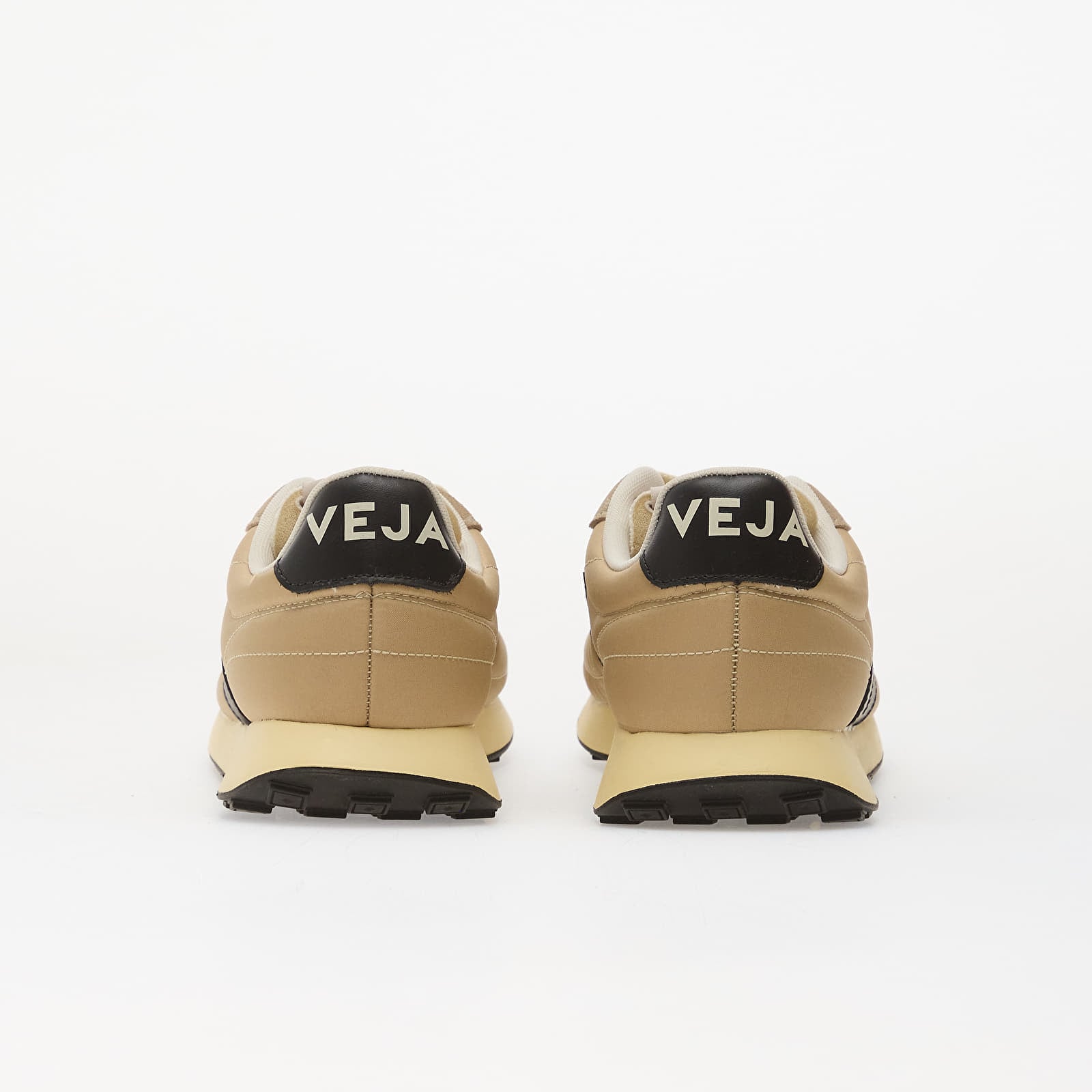 Жіноче взуття Veja Belem Nolyn Almond/ Black