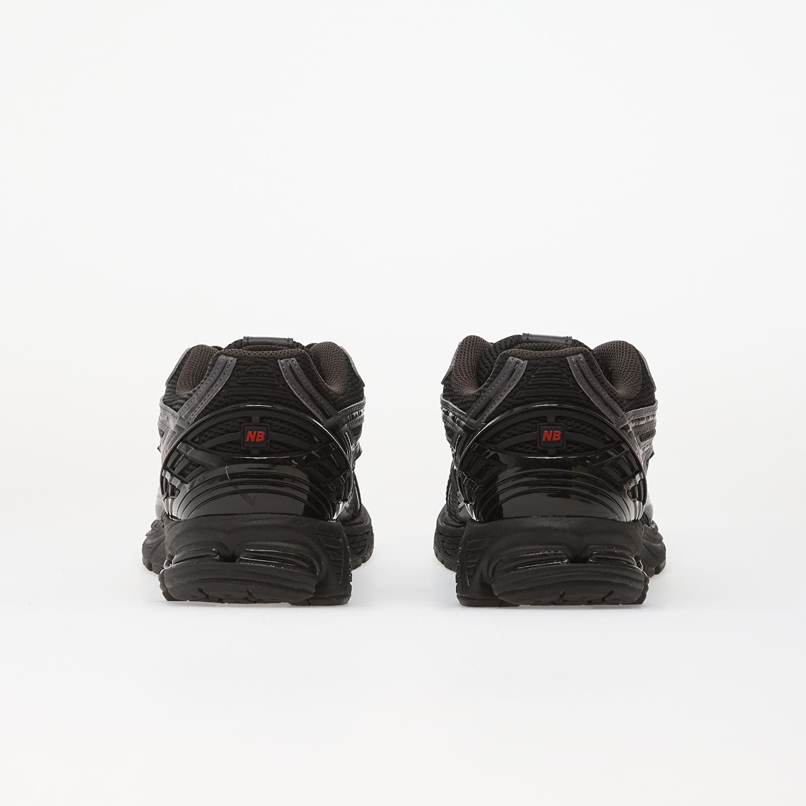 Men's sneakers and shoes New Balance 1906R Black/ Hot Tomato