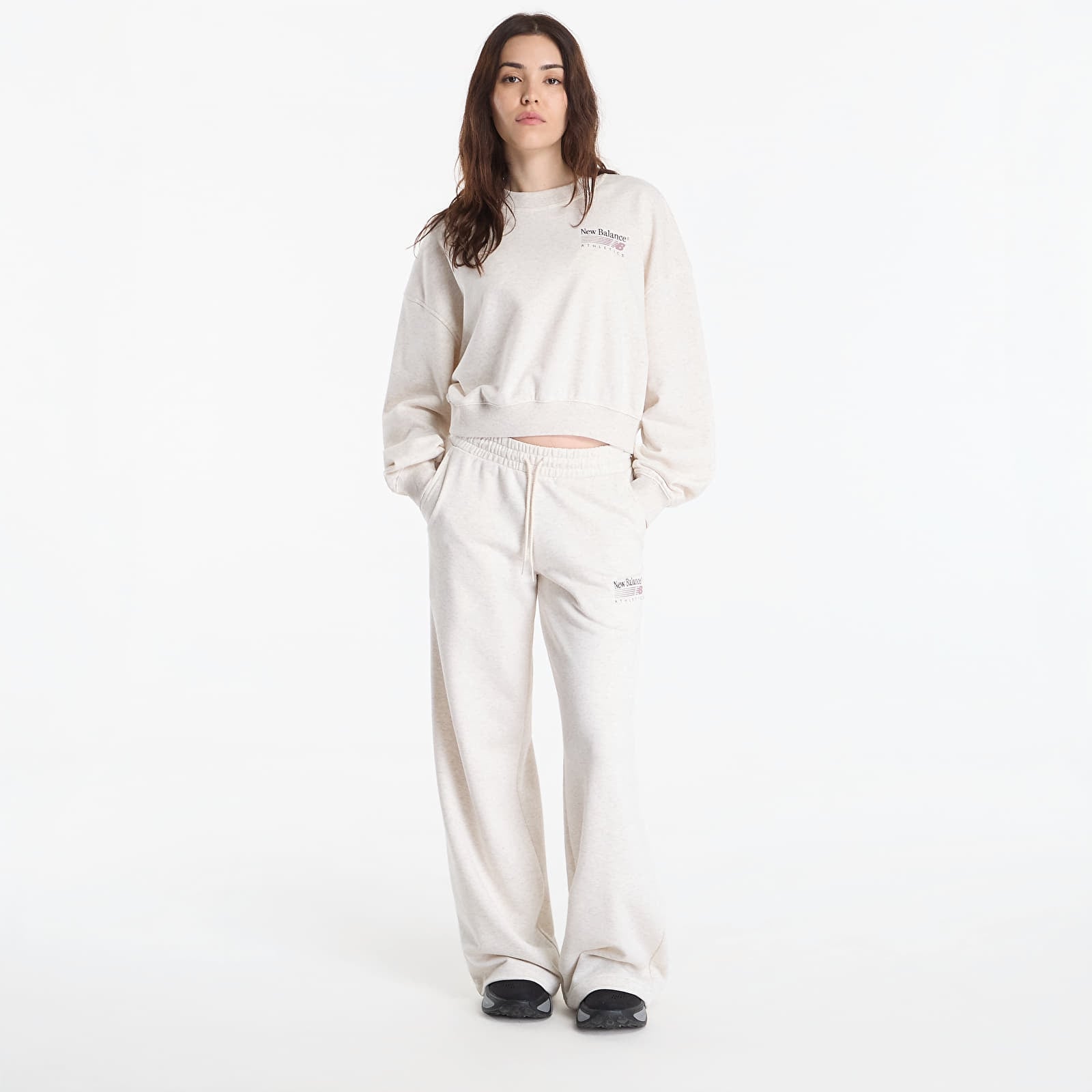 Dámske mikiny New Balance Trackside French Terry Crew Linen Heather