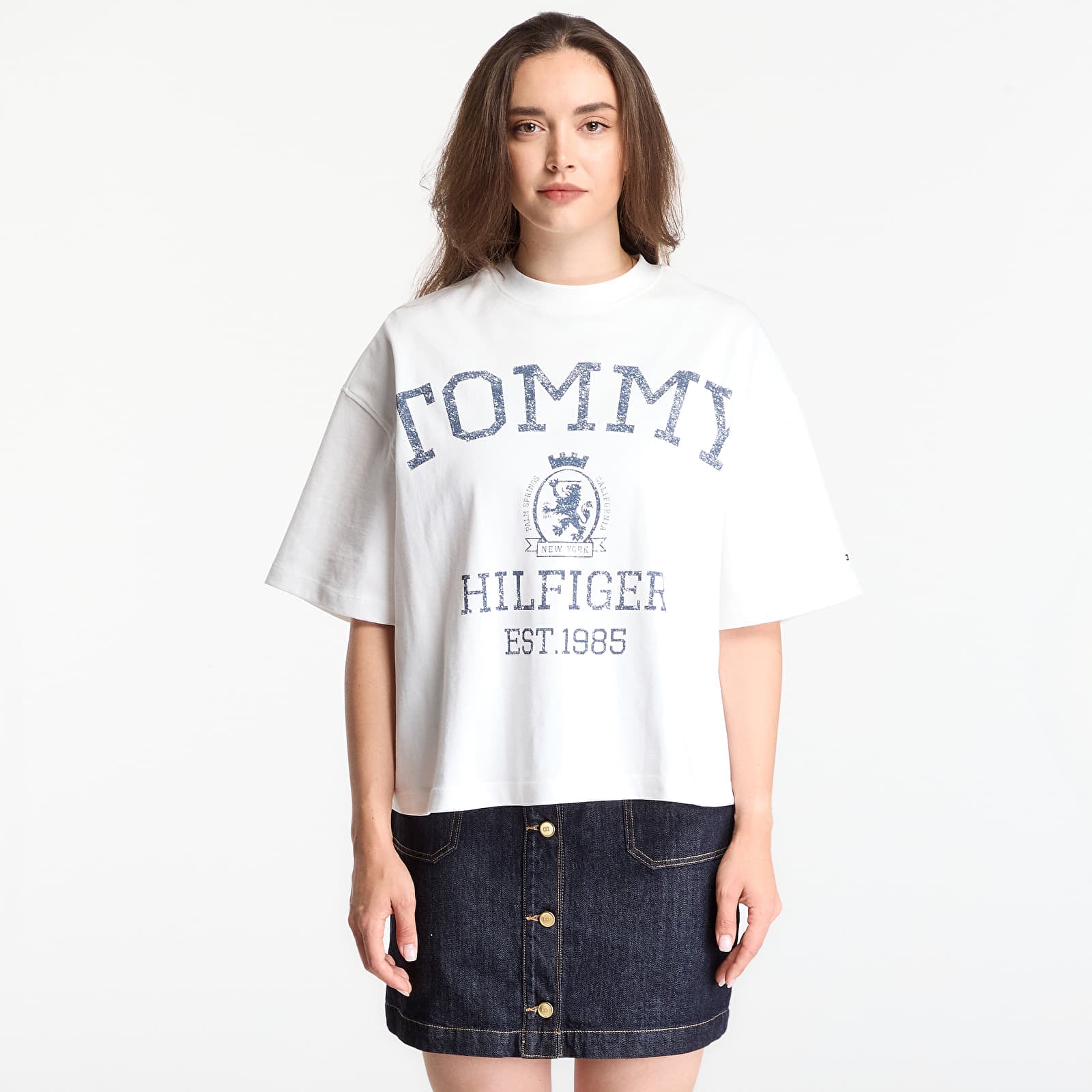 Majice T-shirt Tommy Hilfiger Varsity Crest Rlx Ss T-Shirt Ecru