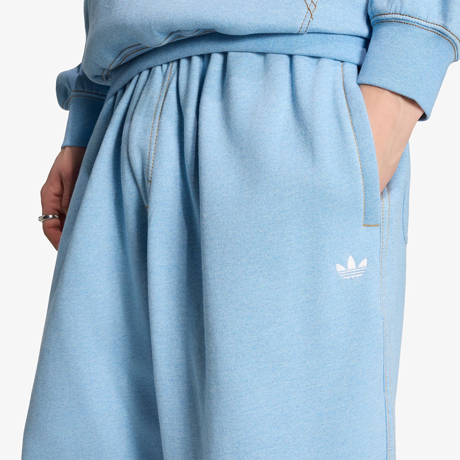 Pánske šortky adidas Trefoil Essentials Melange Shorts Knee-lenght Light Blue Mel