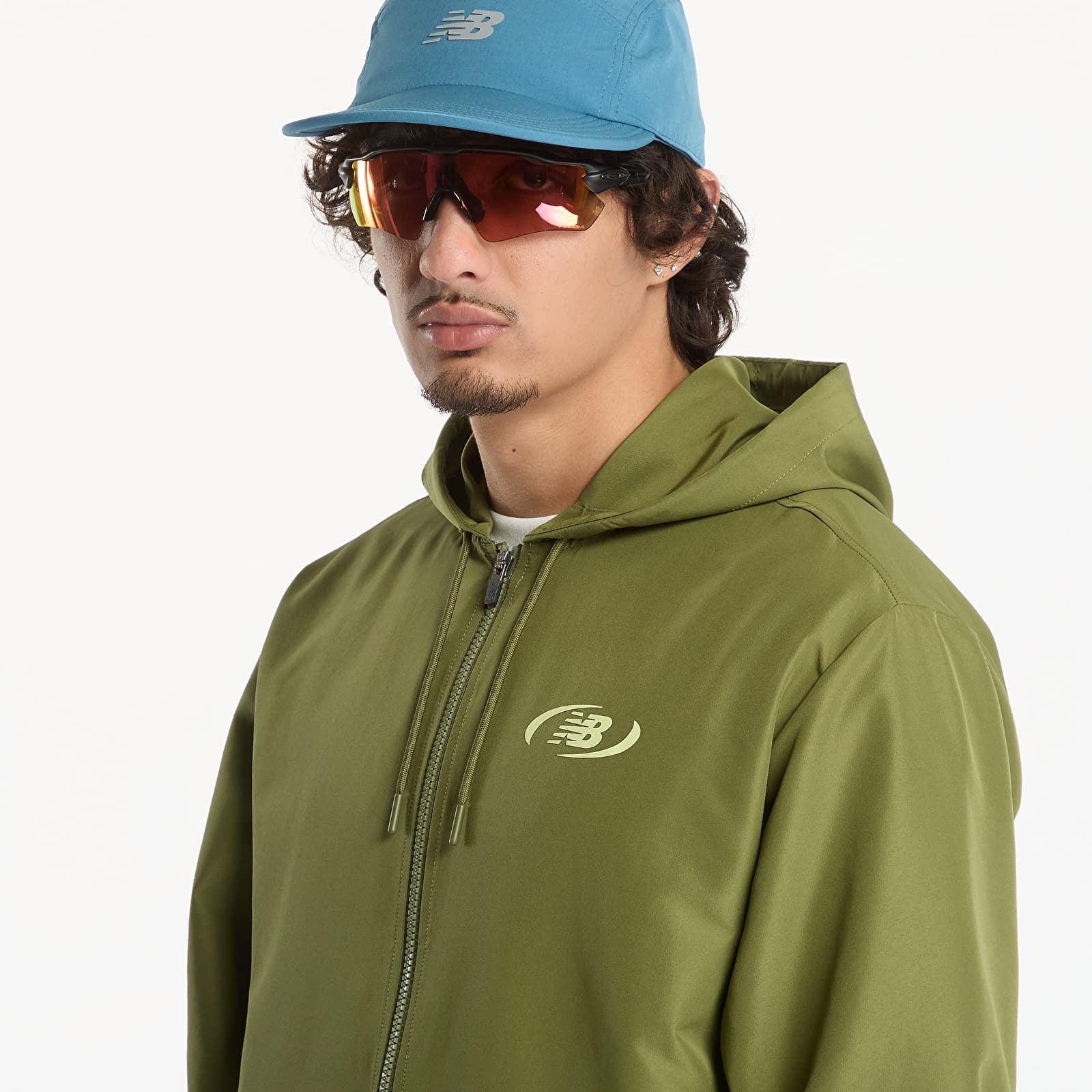 Pánské bundy New Balance Trackside Woven Jacket Sport Green/ Fennel Seed