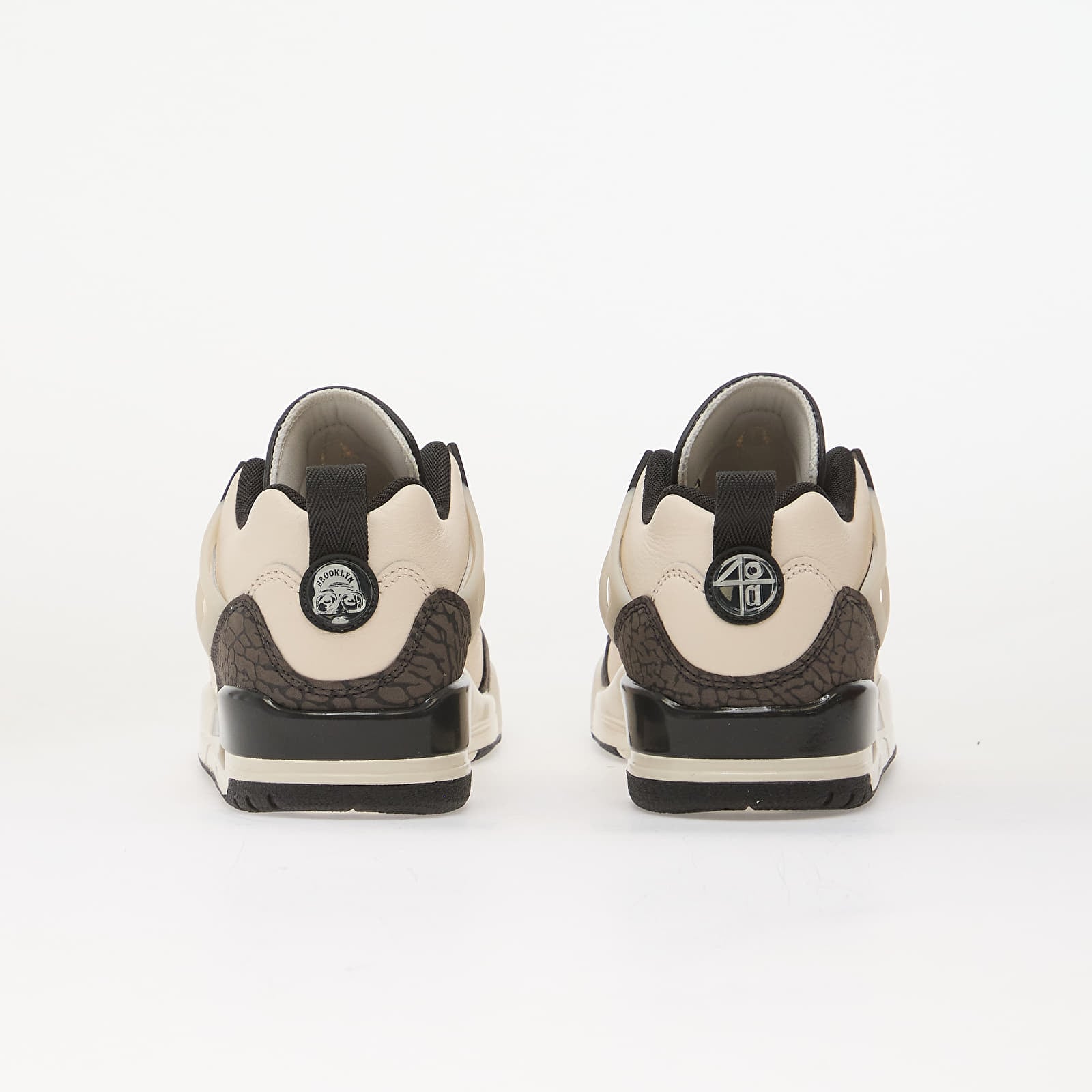 Женская обувь Jordan Spizike Low Chalk/ Off Noir-Chalk-Medium Ash