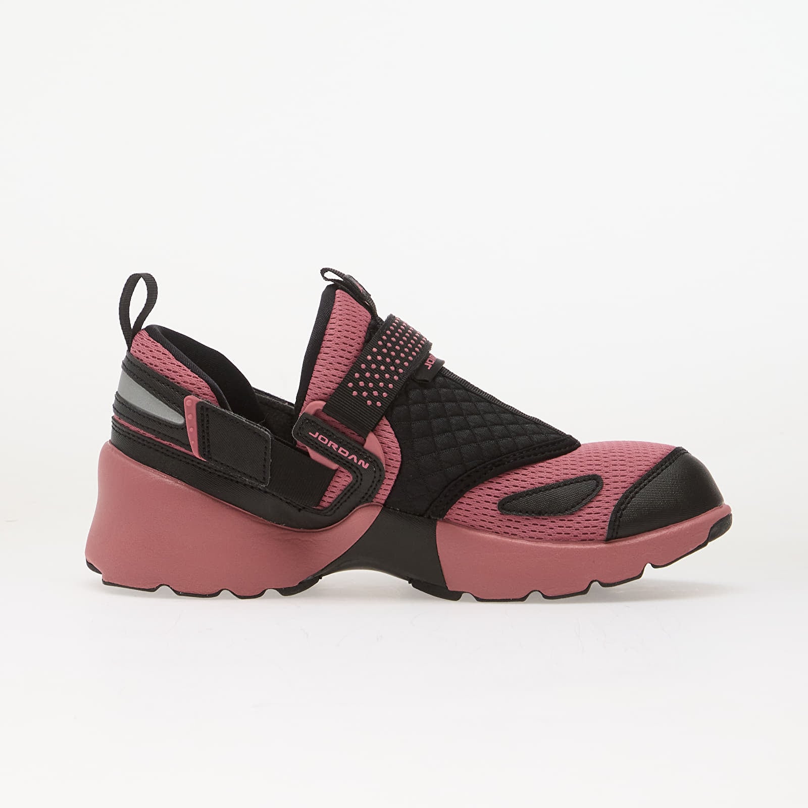 Női cipők Jordan Trunner LX Black/ Desert Berry-Reflective Slvr