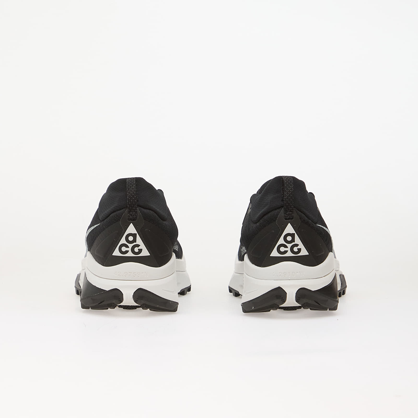Turnschuhe und Schuhe für Männer ACG Zegama Trail Black/ Summit White-Safety Orange